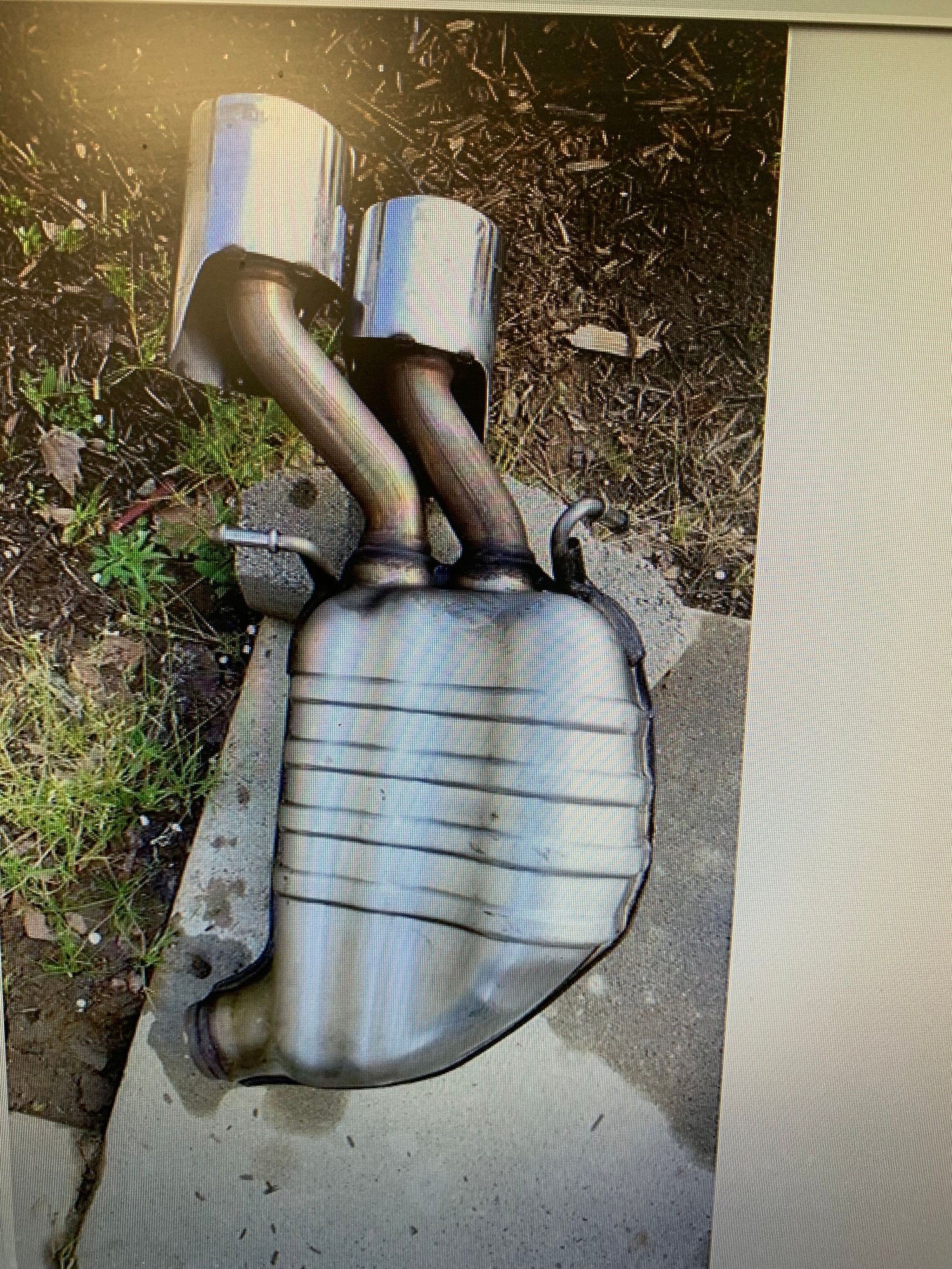 Engine - Exhaust - C63 mufflers!!! - Used - 2009 to 2010 Mercedes-Benz C63 AMG - Sacramento, CA 95682, United States
