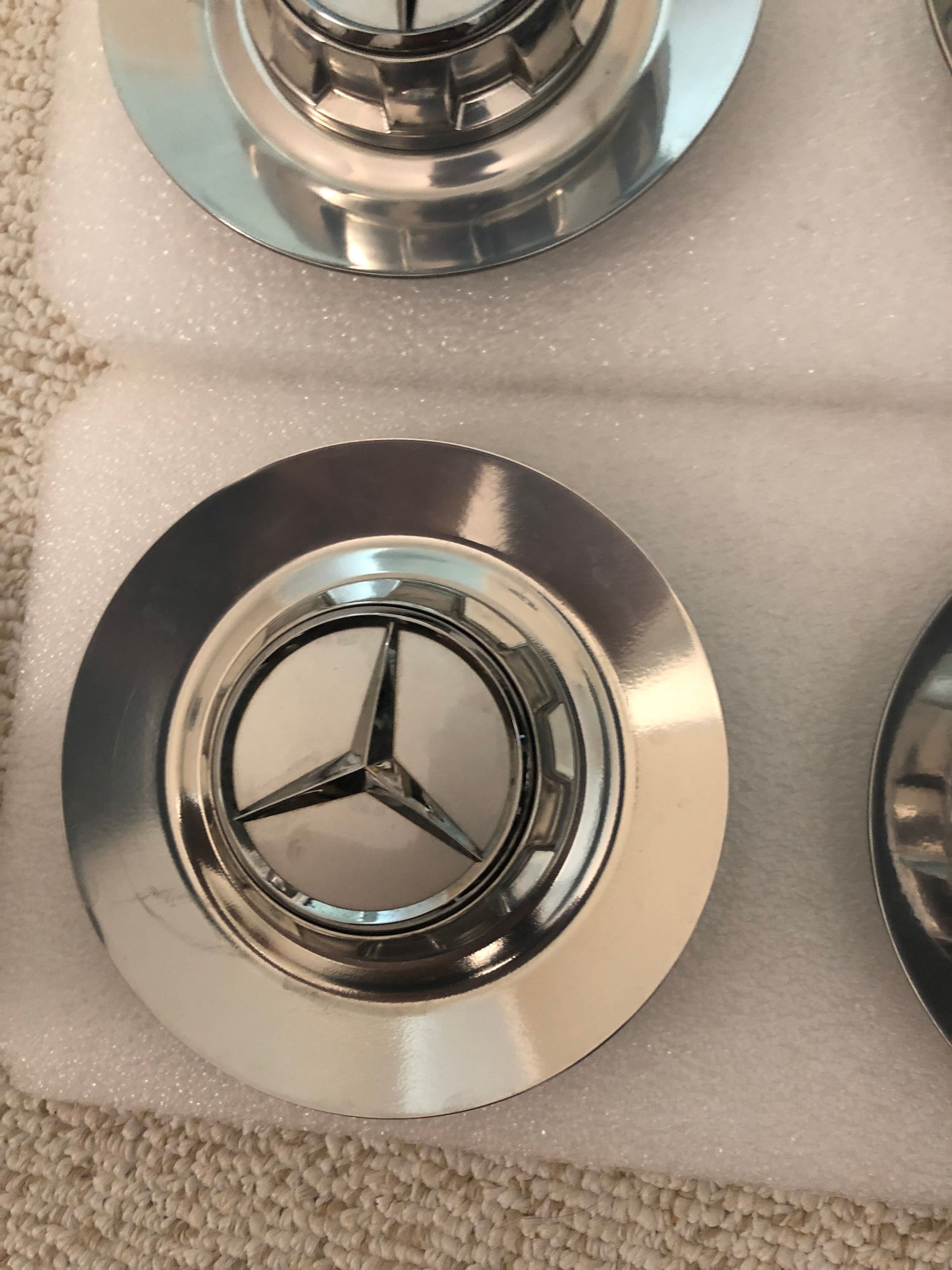 Wheels and Tires/Axles - For Sale: 4 OEM/Stock Chrome Hub Caps - Used - All Years Mercedes-Benz C63 AMG S - Chicago, IL 60056, United States