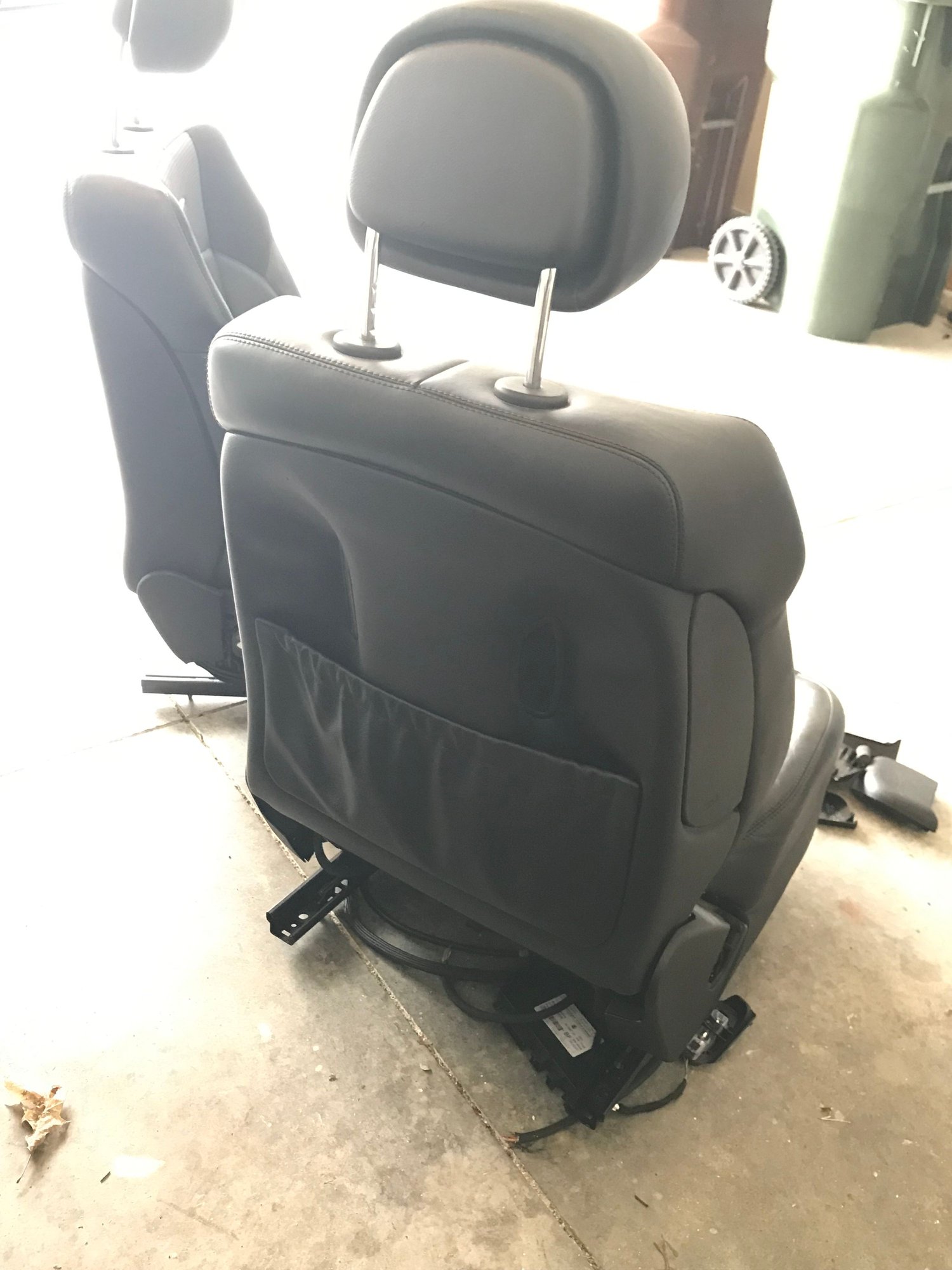 Interior/Upholstery - Mercedes AMG E63 Front Seats Set Black Suede 07 08 09 - Used - 2007 to 2009 Mercedes-Benz E63 AMG - Cincinnati, OH 45211, United States