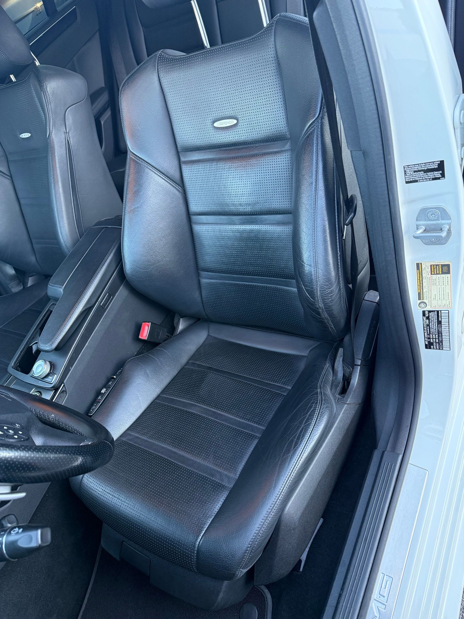2010 Mercedes-Benz E63 AMG - 2010 E63 sedan. Nicest you’ll find! - Used - VIN WDDHF7HB8AA116225 - 101,000 Miles - 8 cyl - 2WD - Automatic - Sedan - White - Las Vegas, NV 89123, United States