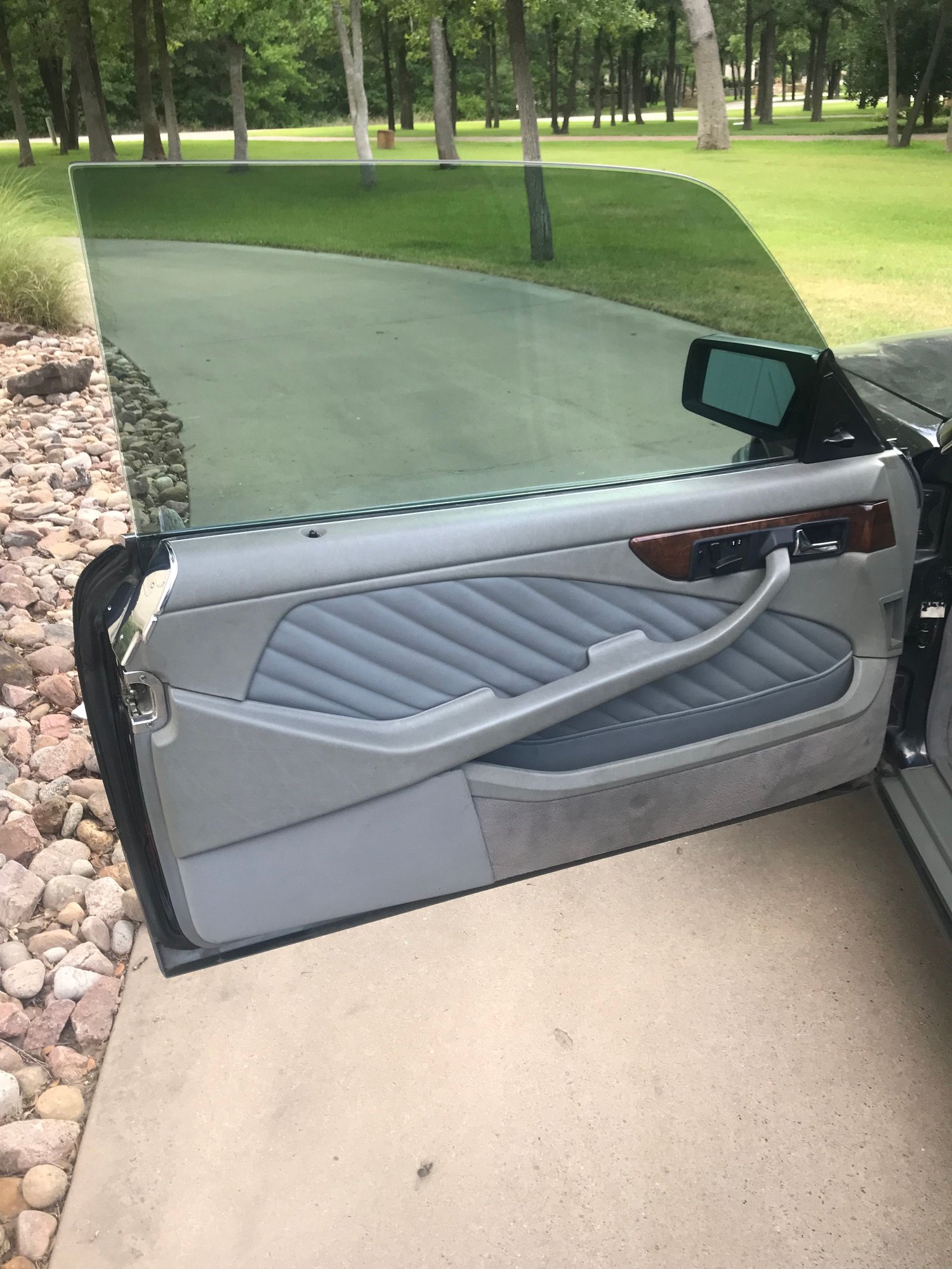 1991 Mercedes-Benz 560SEC - 1991 MB 560SEC - Used - VIN WDBCA45E2MA579884 - 66,000 Miles - 8 cyl - 2WD - Automatic - Coupe - Gray - Stephenville, TX 76401, United States