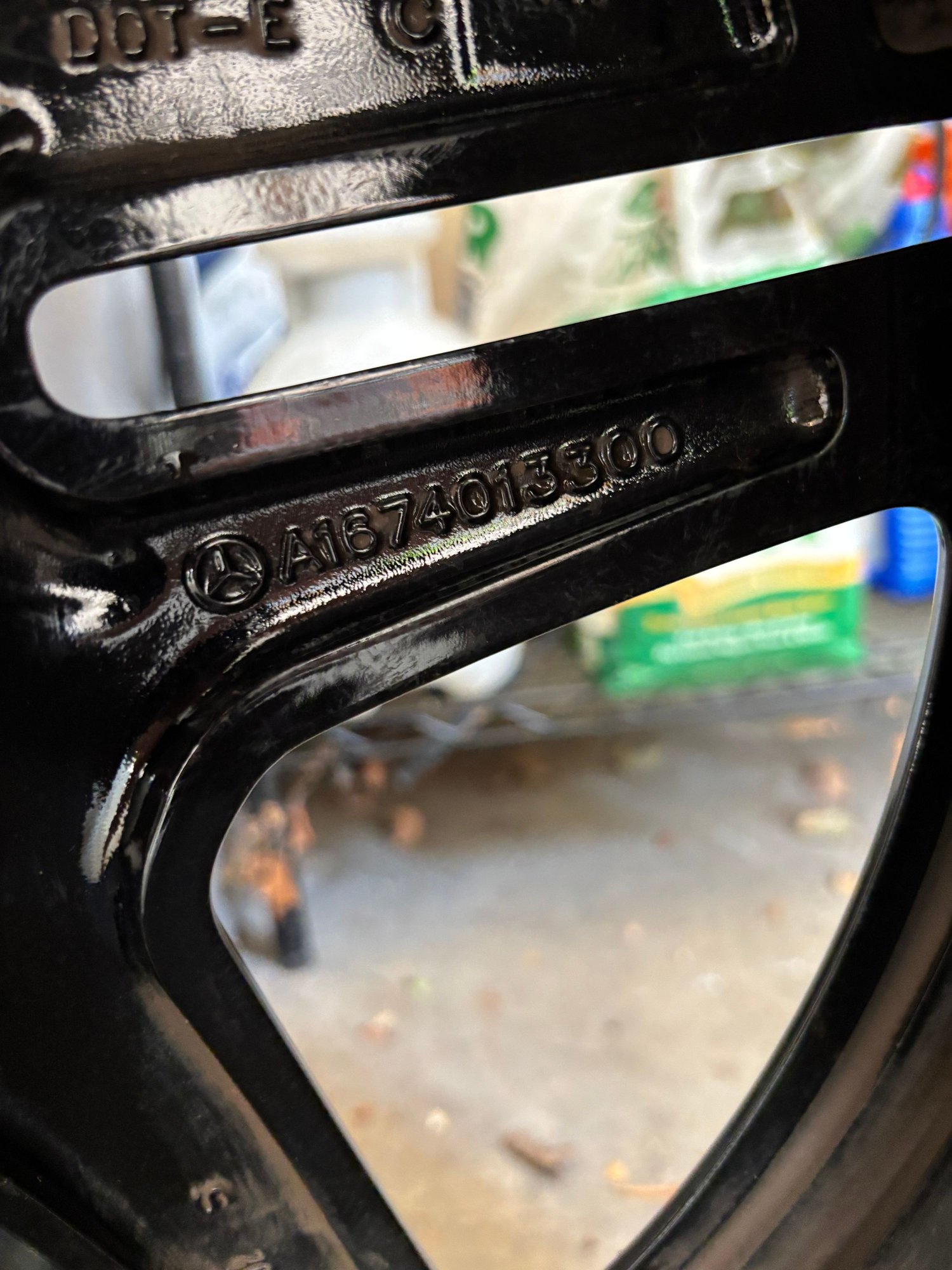 Wheels and Tires/Axles - 5-Spoke AMG Wheels w/ Black Accents 20” - Used - All Years  All Models - Charlotte, NC 28209, United States