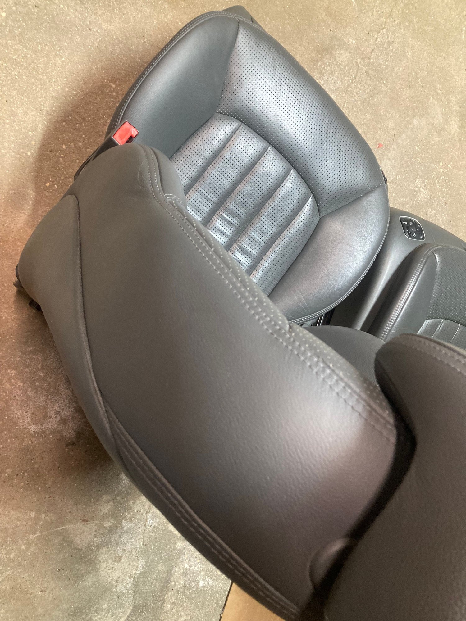 Interior/Upholstery - Sl55 Driver and Passenger Seat - Used - 2002 to 2006 Mercedes-Benz SL55 AMG - Westchester, NY 10710, United States