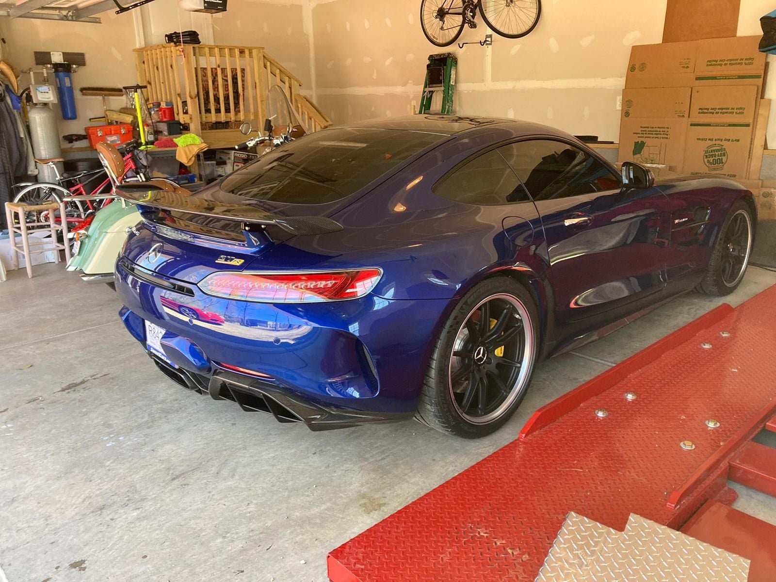 2018 Mercedes-Benz AMG GT R - AMG GTR 2018 Blue Low miles - Used - VIN WDDYJKAXJA021678 - 8,000 Miles - Blue - Williamsburg, VA 23188, United States