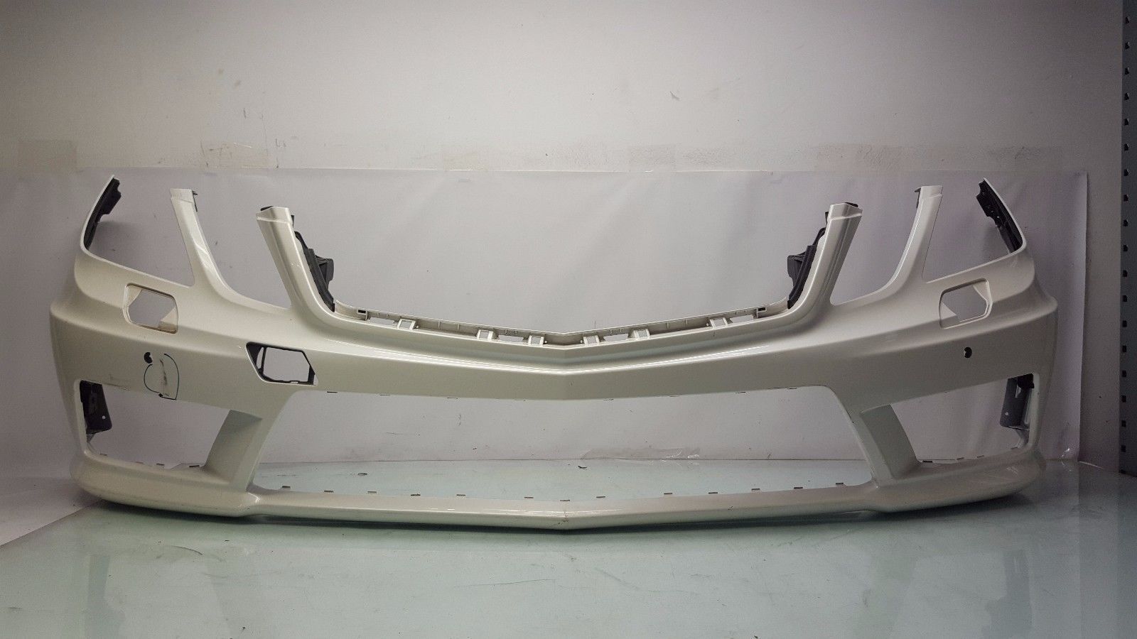 Exterior Body Parts - 2010-2013 MERCEDES W212 E-CLASS E63 AMG SPORT FRONT BUMPER COVER W/ PDC OEM - Used - 2010 to 2013 Mercedes-Benz E63 AMG - Sacramento, CA 95691, United States