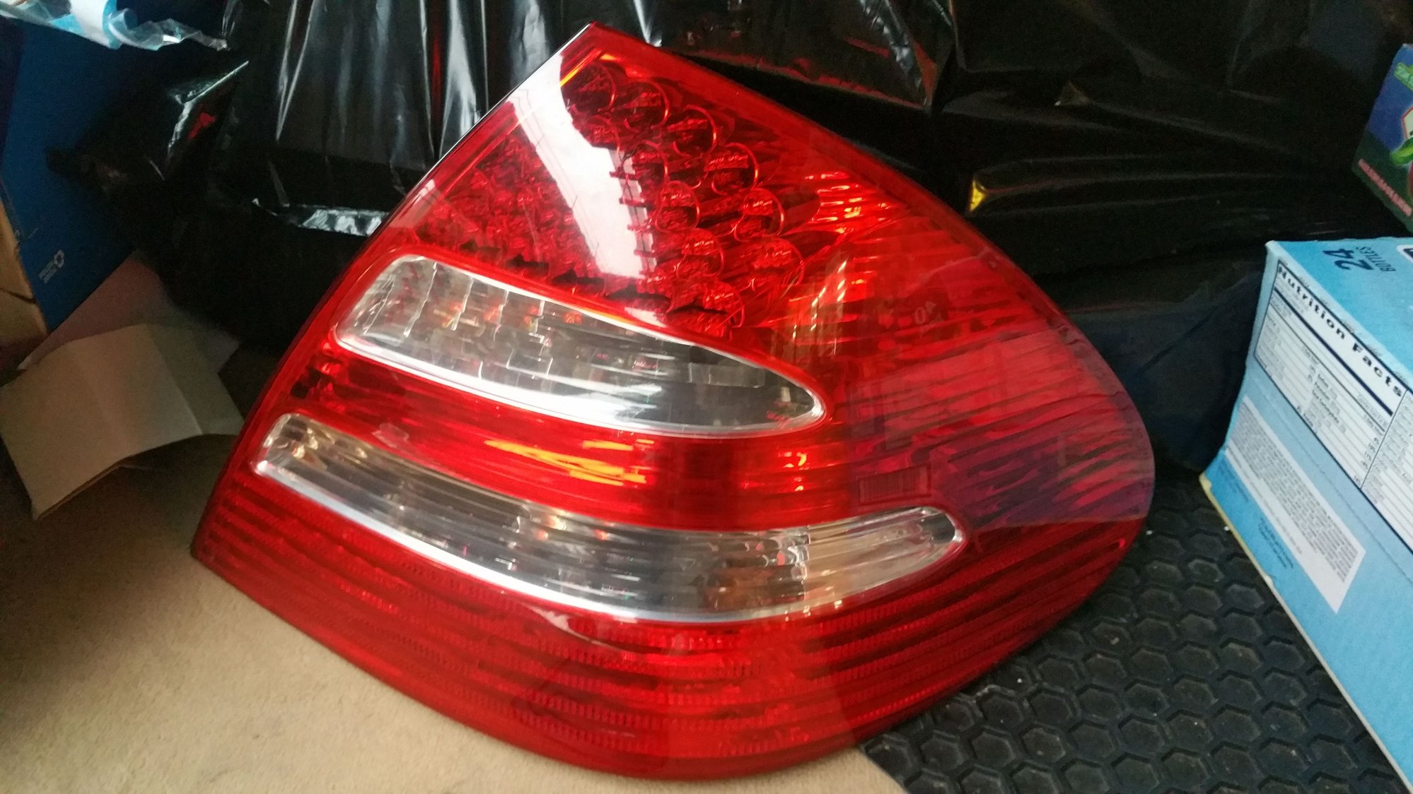 Lights - W211 Passenger LED Tail Lamp off 05 E55 - Used - 2003 to 2006 Mercedes-Benz E55 AMG - Queens, NY 11419, United States