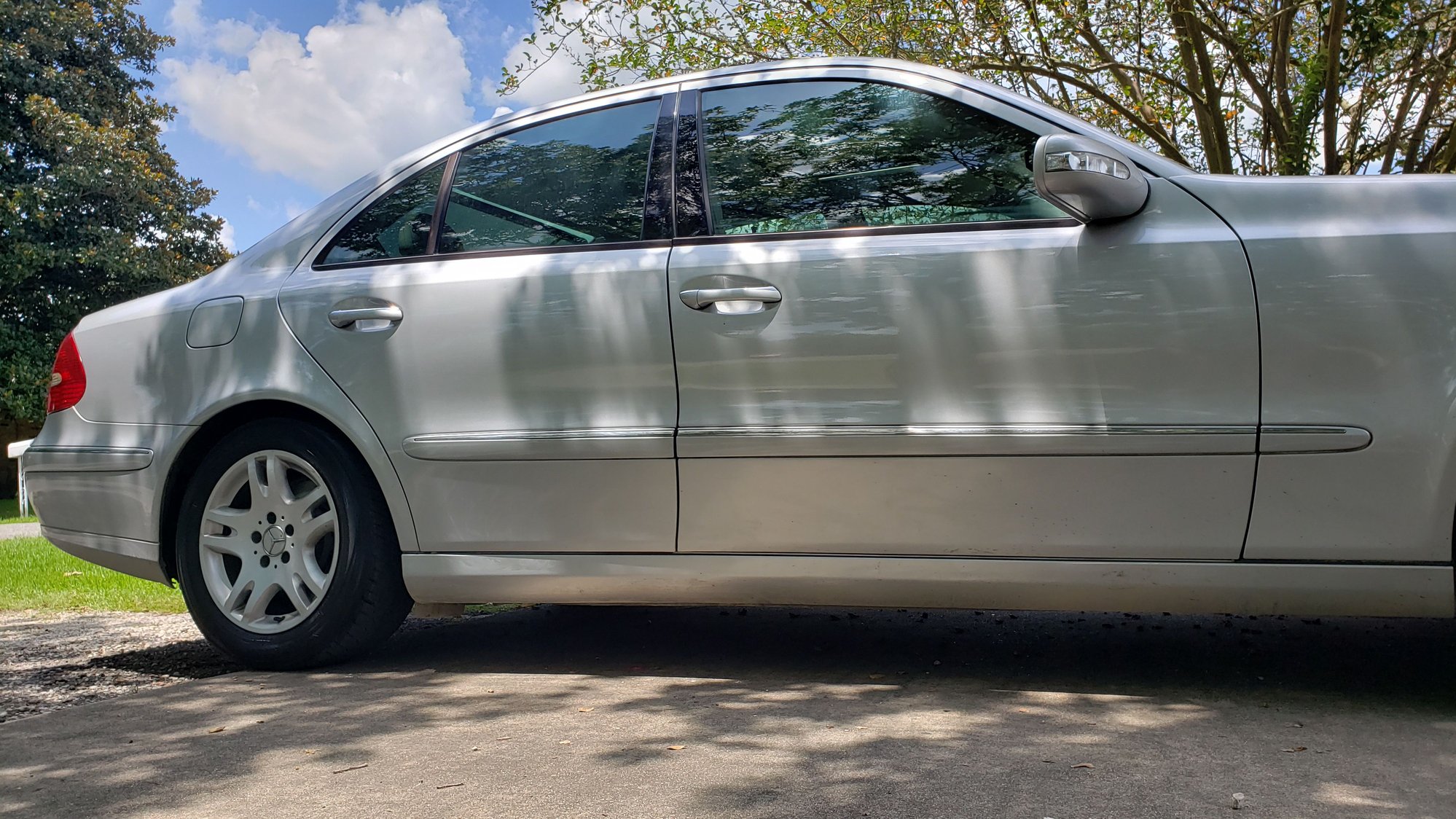 2005 Mercedes-Benz E320 - W211 E320 CDI in great shape - Used - VIN WDBUF26J05A562038 - 188,000 Miles - 6 cyl - 2WD - Automatic - Sedan - Silver - Highlands, TX 77562, United States