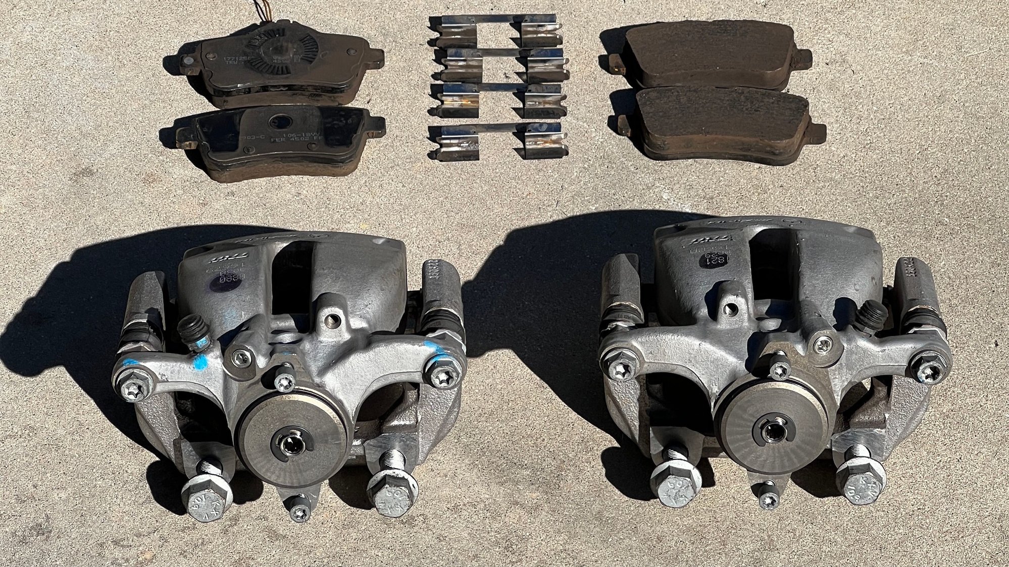 Brakes - W166 GLE & W166 ML REAR CALIPERS & BRAKE CARRIER BRACKETS Full Set + Pads - Used - 2017 to 2019 Mercedes-Benz GLE43 AMG - 2016 to 2019 Mercedes-Benz GLE400 - 2016 to 2018 Mercedes-Benz GLE350 - 2012 to 2014 Mercedes-Benz ML550 - 2015 Mercedes-Benz ML400 - 2012 to 2015 Mercedes-Benz ML350 - Sarasota, FL 34233, United States
