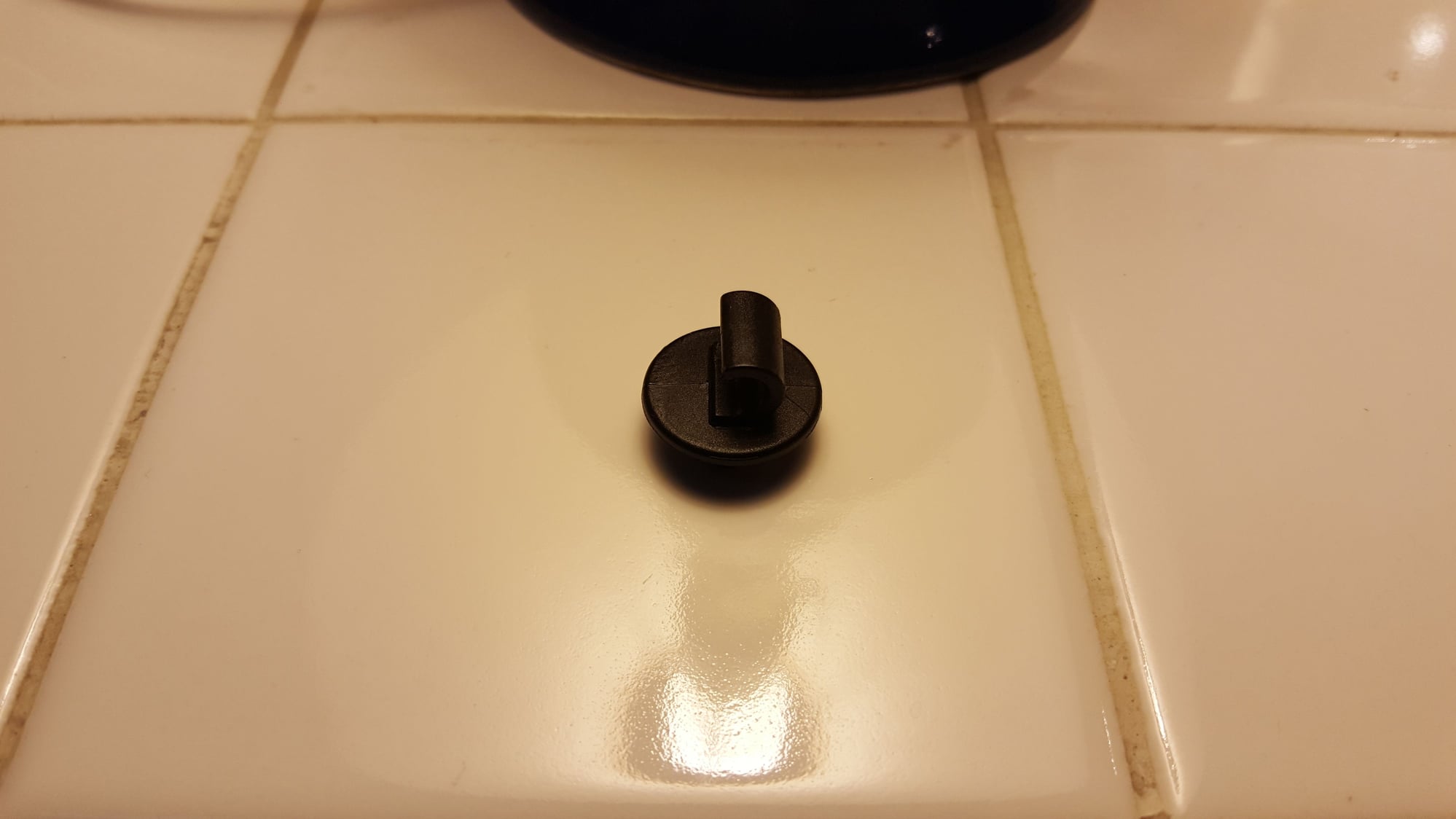 Miscellaneous - Wanted: 2009-2013 Mercedes E-Class Passg Rear Trunk Grommet - Used - 2009 to 2013 Mercedes-Benz E350 - Dallas, TX 75229, United States