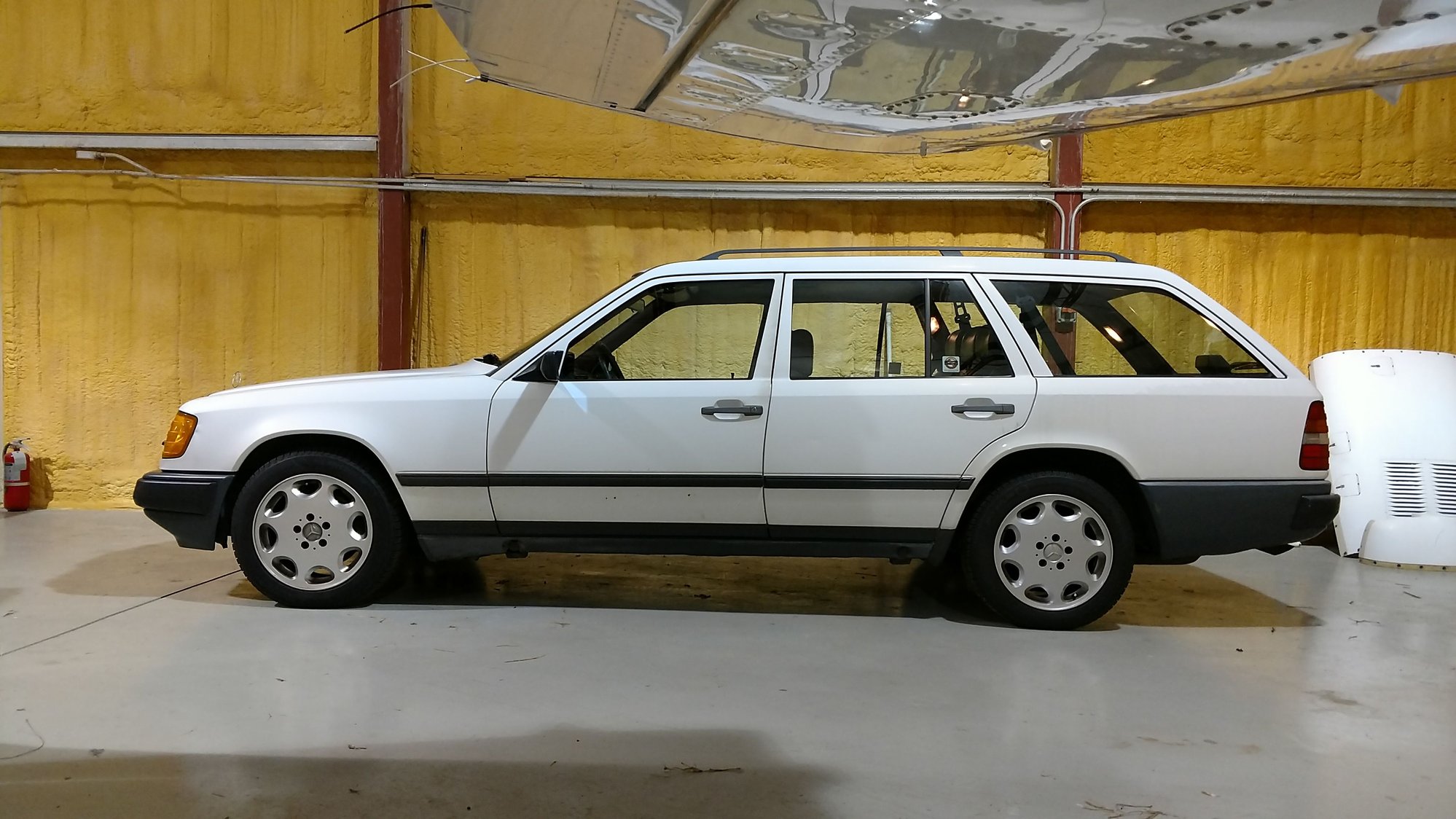 1987 Mercedes-Benz 300TD - 1987 300TDT For Sale - Used - VIN WDBEB93D5HF039063 - 6 cyl - 2WD - Automatic - Wagon - White - Yardley, PA 19067, United States