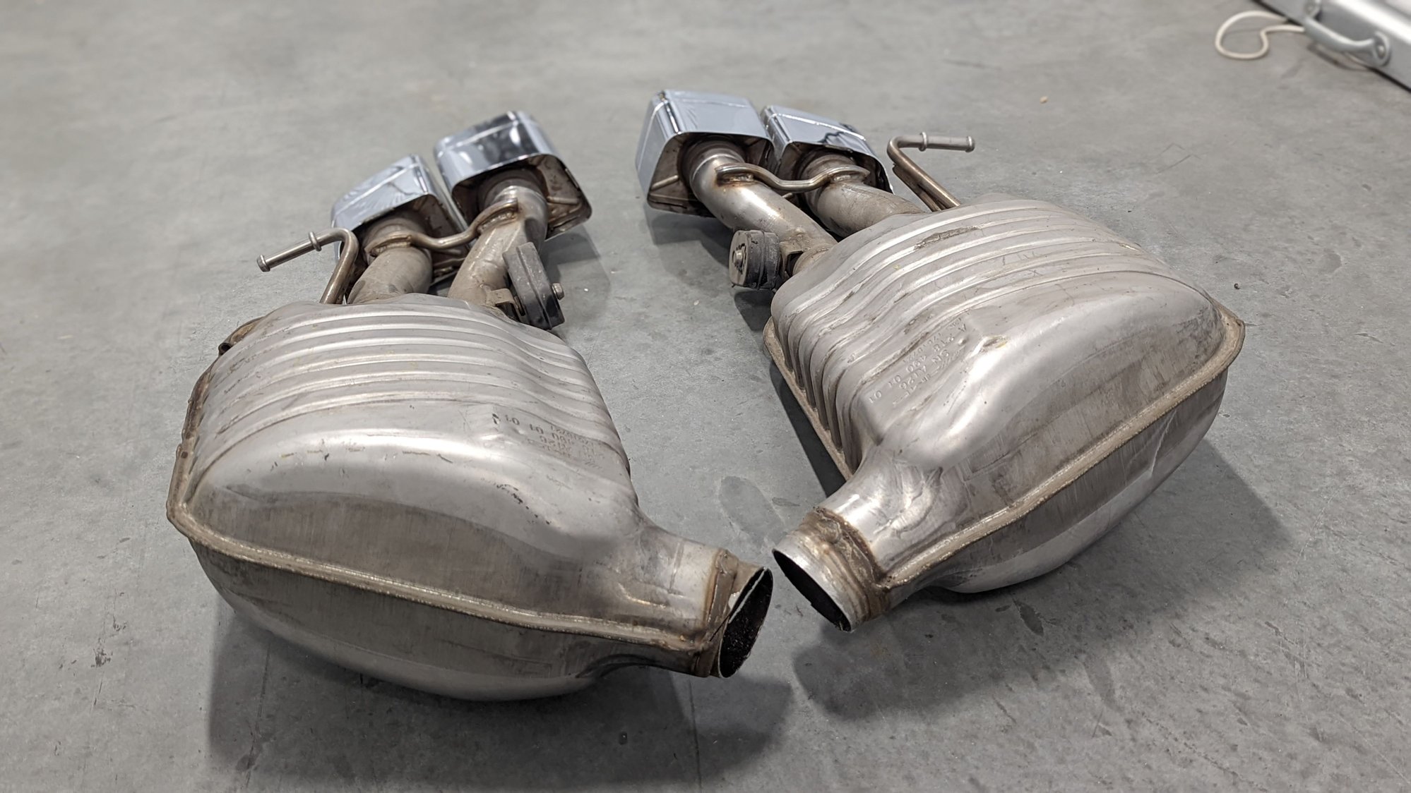 Engine - Exhaust - AMG Mufflers Exhaust W218 2012-2014 CLS63 E63 - Used - 2012 to 2014 Mercedes-Benz CLK63 AMG - Cerritos, CA 90703, United States