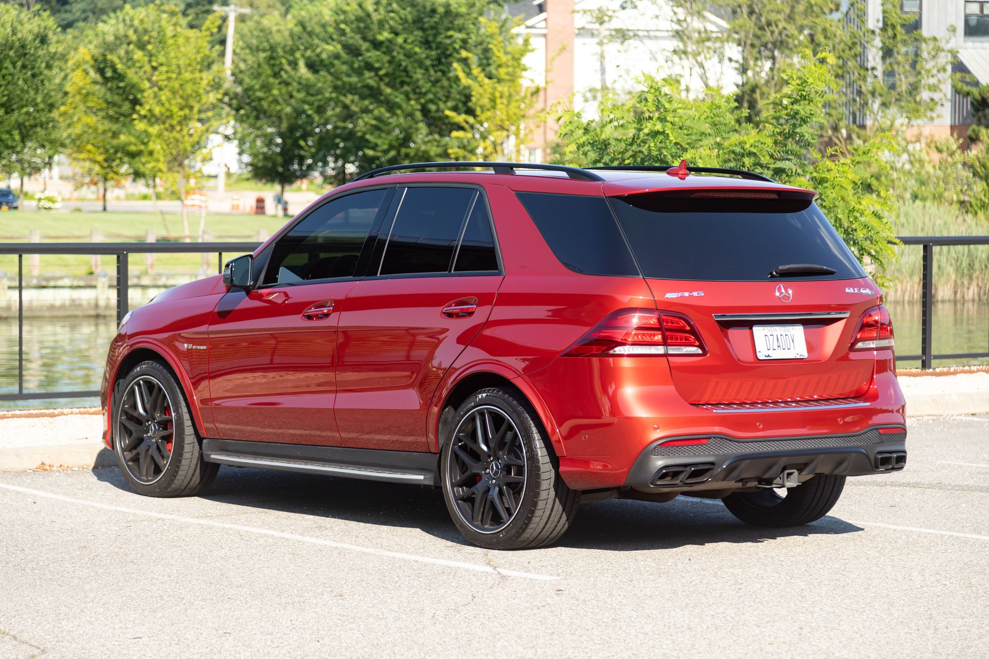2016 Mercedes-Benz GLE63 AMG S - FOR SALE: 2016 GLE 63S AMG SUV Designo Cardinal Red - Used - VIN 4JGDA7FB6GA786239 - 41,020 Miles - 8 cyl - AWD - Automatic - SUV - Red - Roslyn, NY 11576, United States