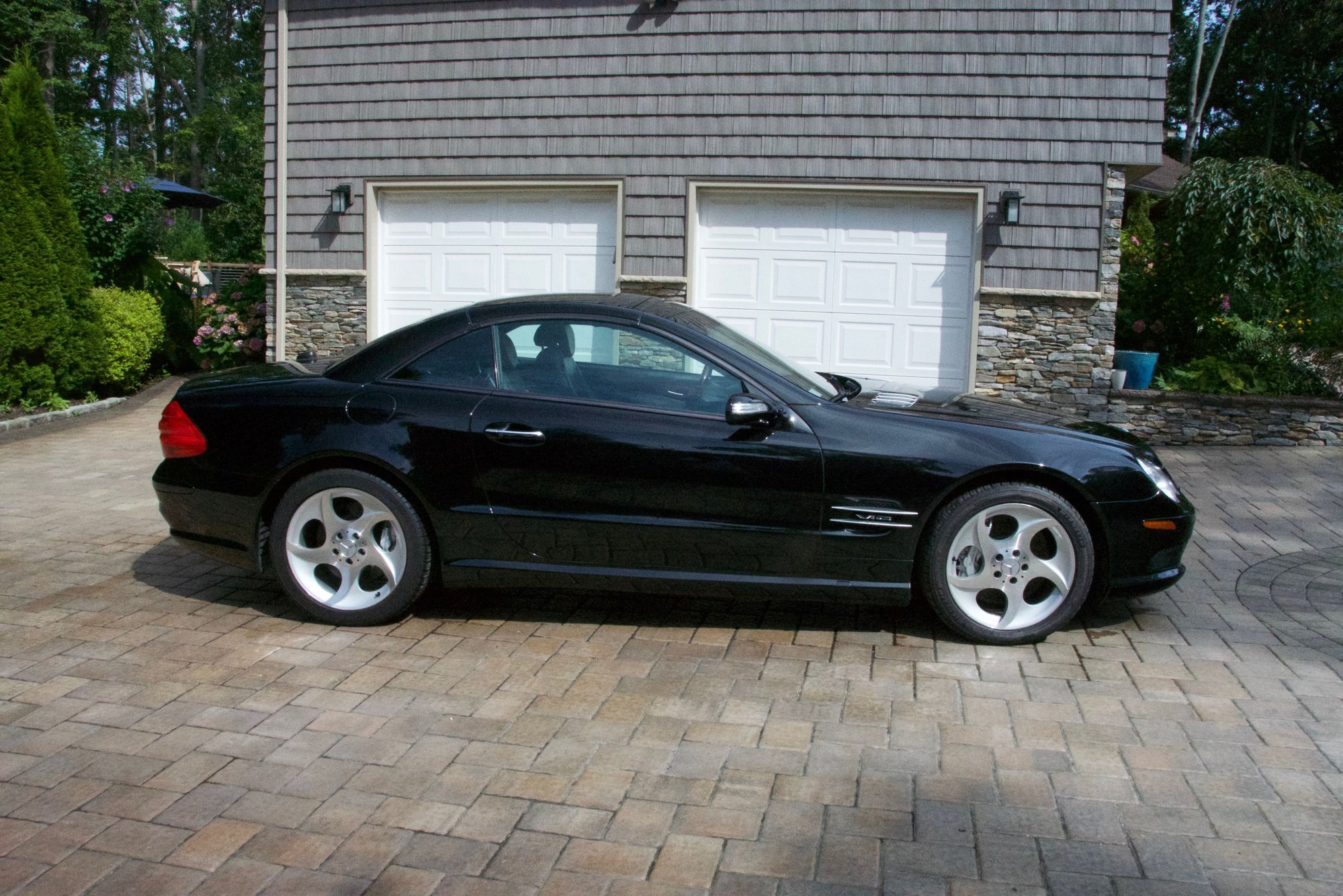 2004 Mercedes-Benz SL600 - 2004 SL600 Dealer Serviced and Fully Sorted - Used - VIN WDBSK76F24F068891 - 48,500 Miles - 12 cyl - 2WD - Automatic - Convertible - Black - Long Island, NY 11746, United States