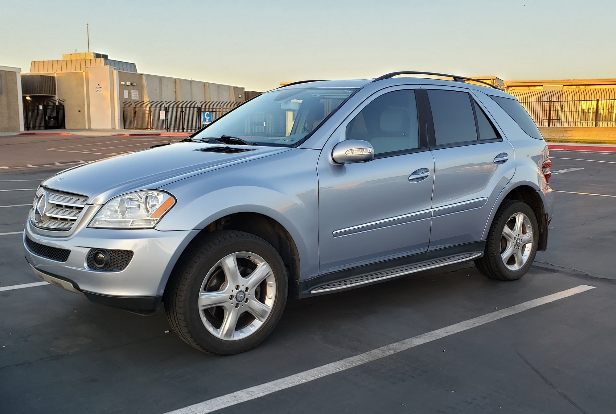 2008 Mercedes-Benz ML320 - 2008 ML320 CDI - Excellent - Socal - Used - VIN 4JGBB22E38A366270 - 98,000 Miles - 6 cyl - AWD - Automatic - SUV - Blue - Huntington Beach, CA 92646, United States