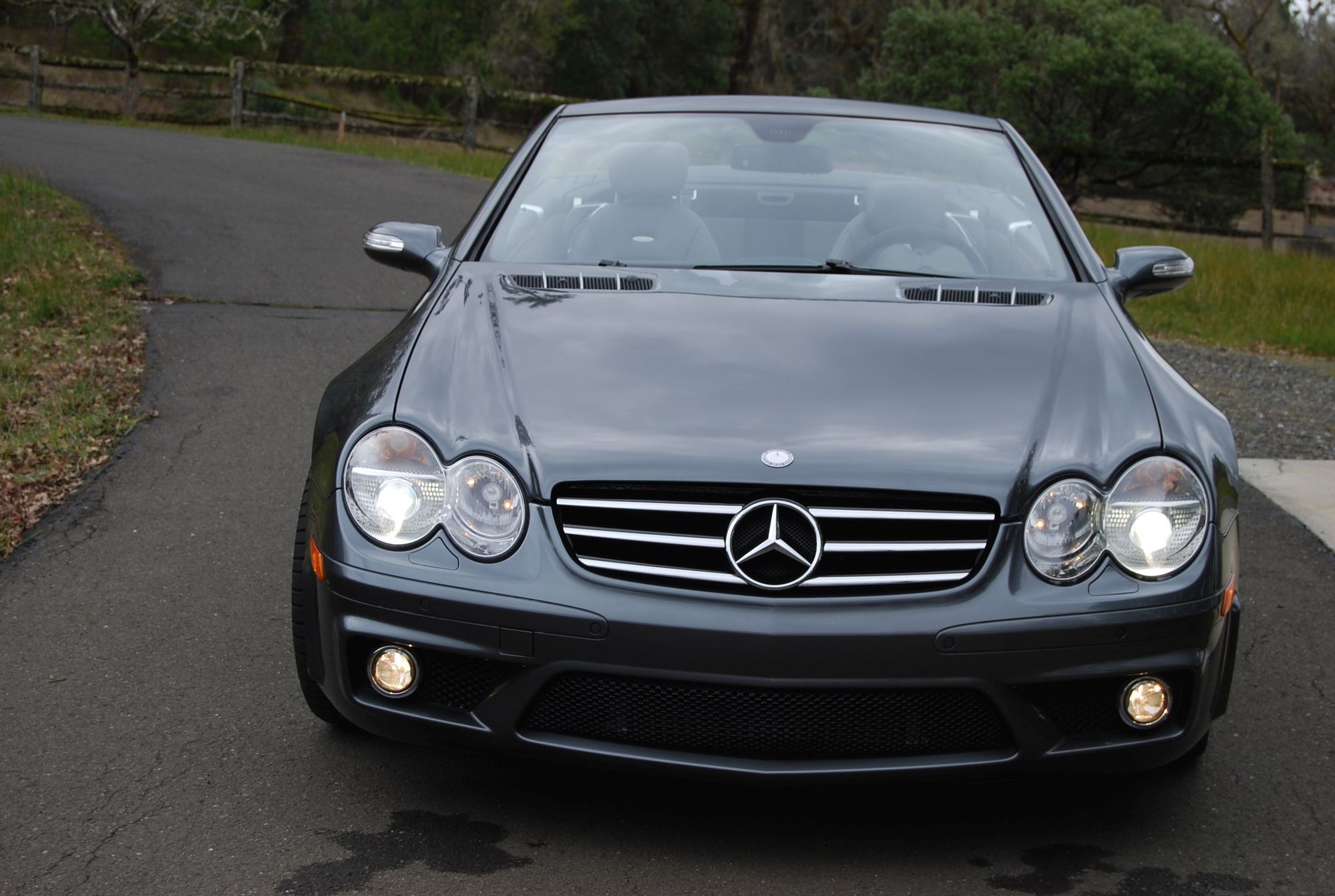 2007 Mercedes-Benz SL55 AMG - SL55 amg creampuff with prized 030 performance pack and full warranty - Used - VIN WDBSK72FX7F128832 - 27,500 Miles - 8 cyl - 2WD - Automatic - Coupe - Gray - Willits, CA 95490, United States