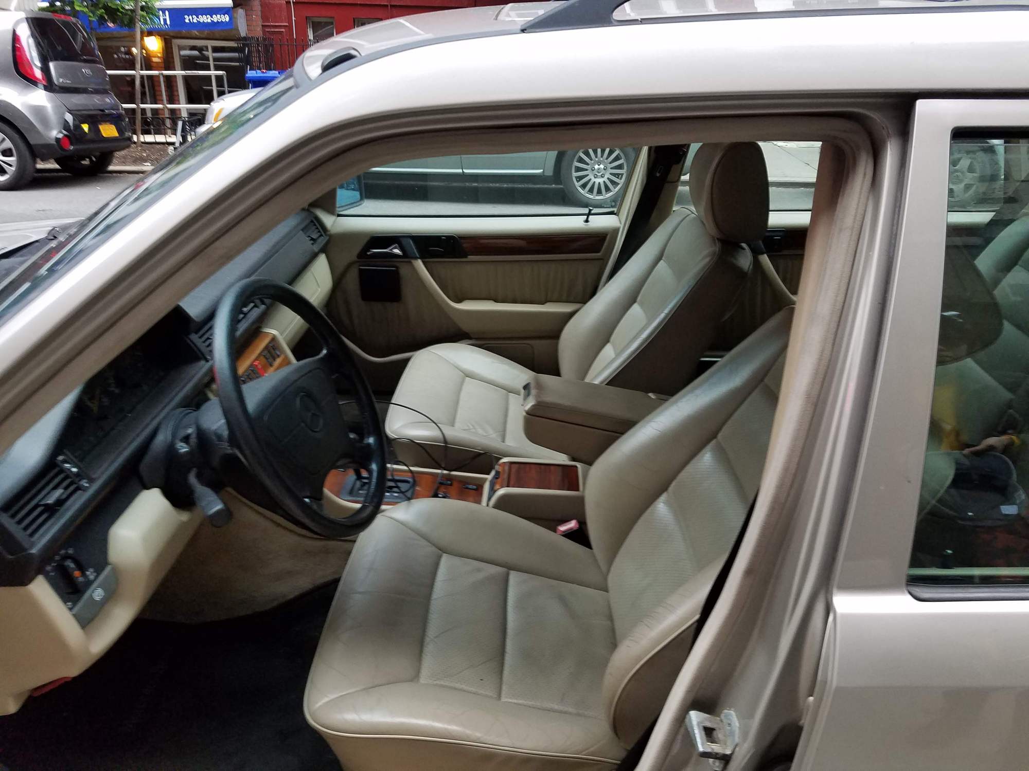 1995 Mercedes-Benz E320 - 1995 E320 Wagon 99K miles - Used - VIN wdbea92e2sf305448 - 99,600 Miles - 2WD - Automatic - Wagon - Beige - New York City, NY 10012, United States