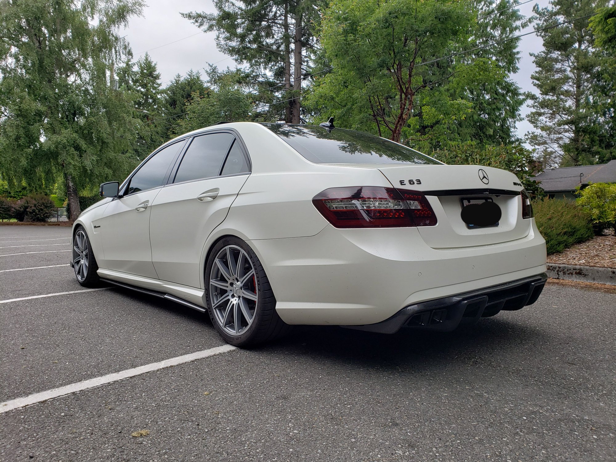2012 Mercedes-Benz E63 AMG - 2012 Mercedes E63 AMG 31k miles/matte white/P30 pkg & more!! - Used - VIN WDDHF7EB6CA582811 - 31,778 Miles - 8 cyl - 2WD - Automatic - Sedan - White - Seattle, WA 98115, United States