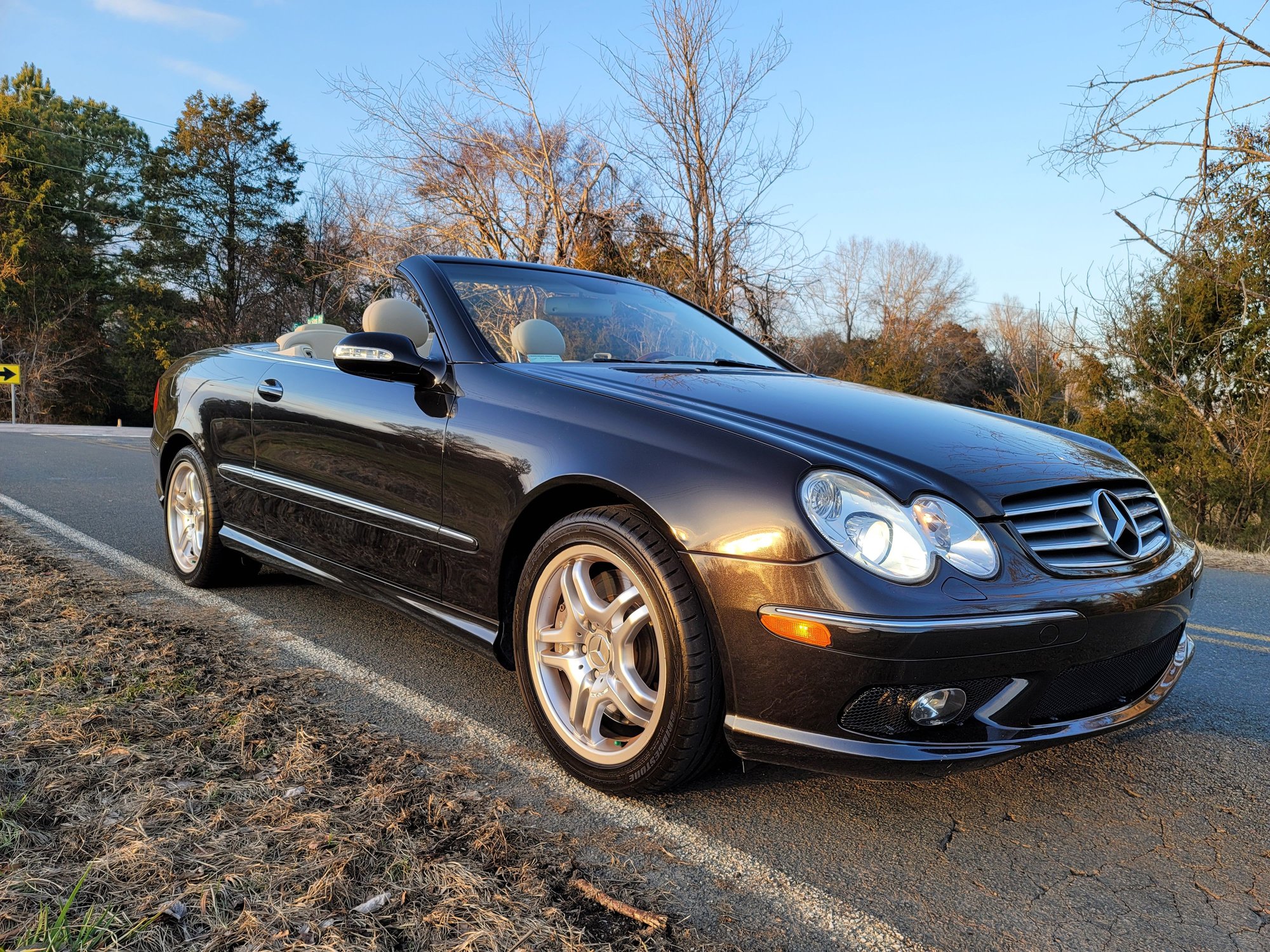 2004 Mercedes-Benz CLK500 - 34k miles Designo Edition  CLK 500 - Used - VIN WDBTK75G54T011276 - 34,105 Miles - 8 cyl - 2WD - Automatic - Convertible - Black - Chapin, SC 29036, United States