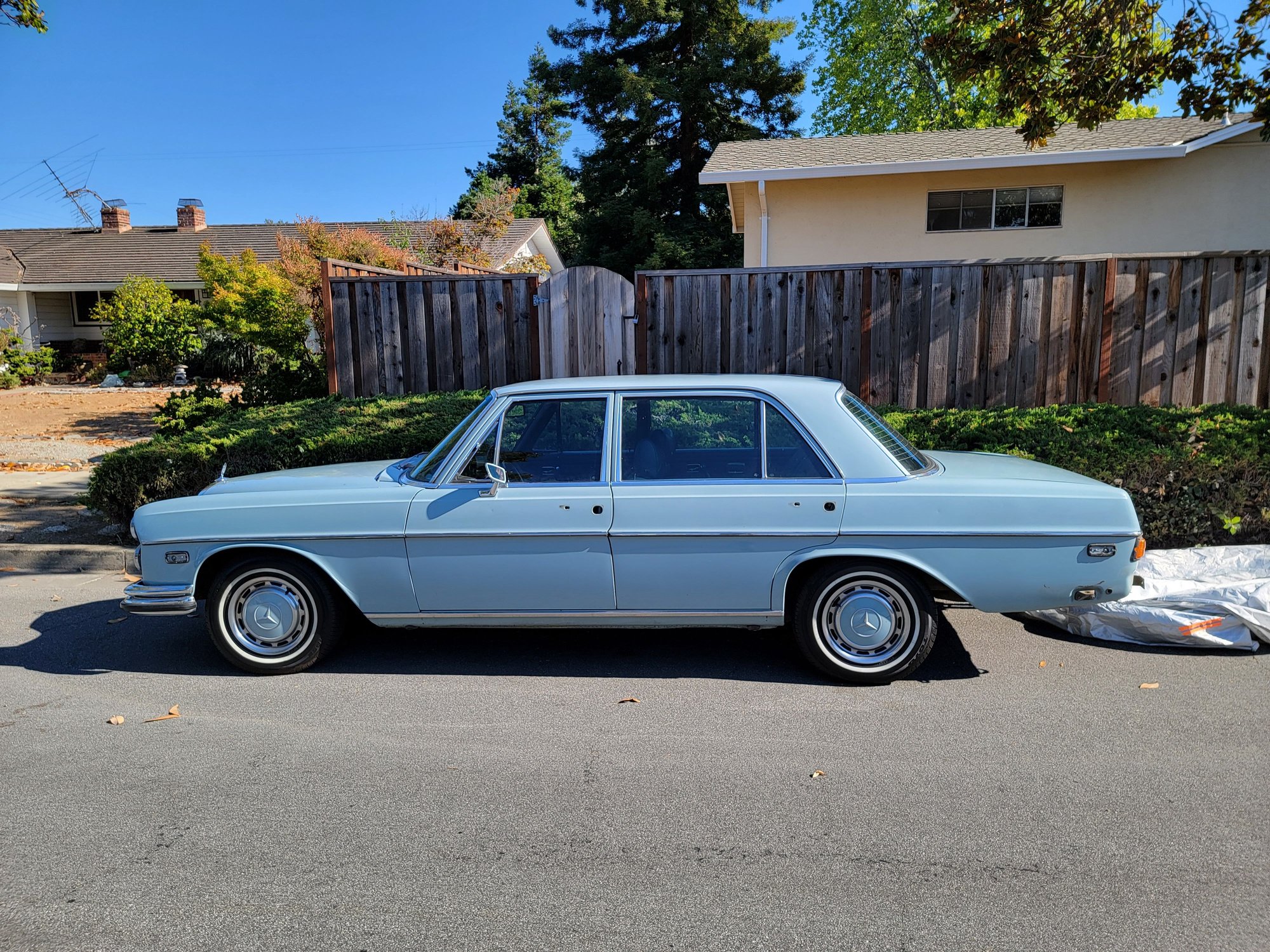 1972 Mercedes-Benz 280SEL - 1972 Mercedes-Benz 280SEL 4.5 giveaway! Blown engine, but mostly complete. - Used - VIN 10806812005737 - 8 cyl - 2WD - Automatic - Sedan - Blue - Sunnyvale, CA 94087, United States