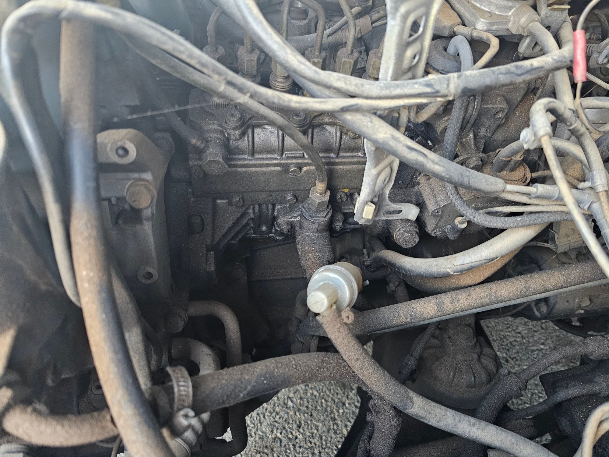 Engine - Complete - OM603 Complete running engine with injector pump all 300d 1987 part out - Used - 0  All Models - Costa Mesa, CA 92626, United States