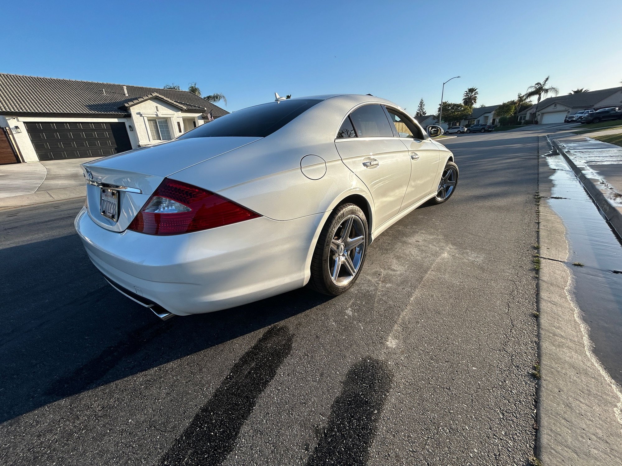 2008 Mercedes-Benz CLS550 - 2008 Mercedes Benz CLS550 1 of 550 Diamond White Edition AMG PKG - Used - VIN WDDDJ72X68A127039 - 47,100 Miles - 8 cyl - 2WD - Automatic - Sedan - White - Bakersfield, CA 93312, United States