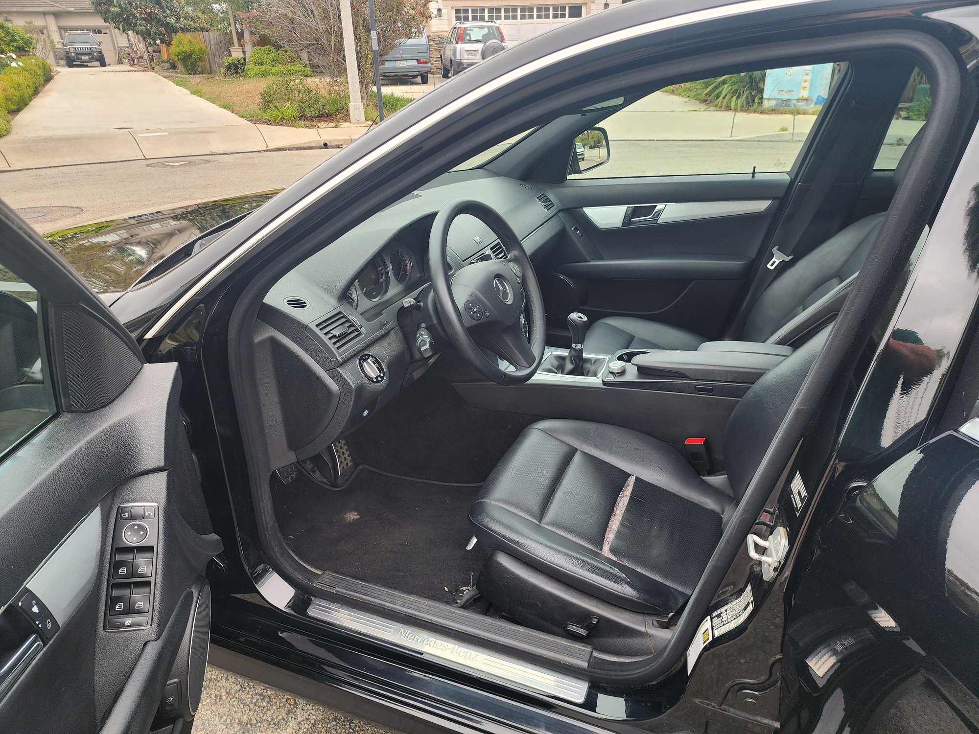 2008 Mercedes-Benz C300 - 2008 Mercedes C300 Manual - Used - VIN WDDGF54X08F077421 - 168,329 Miles - 6 cyl - 2WD - Manual - Sedan - Black - Carlsbad, CA 92008, United States