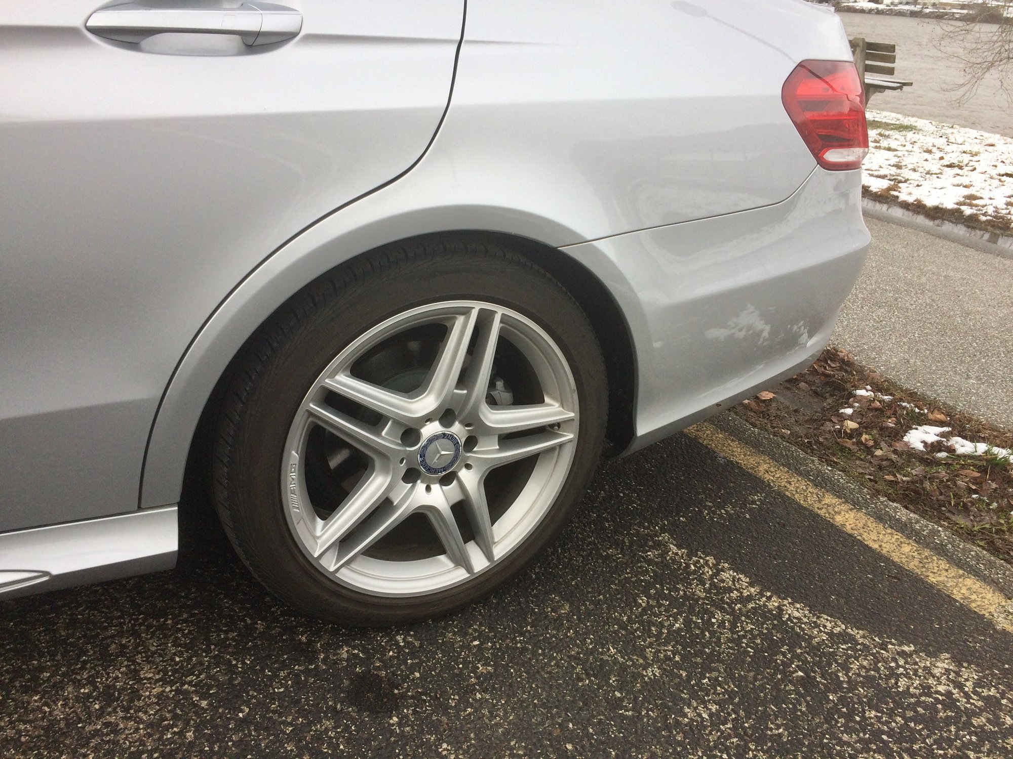 2014 Mercedes-Benz E350 - 2014 Mercedes- Benz E 350 4Matic for sale - Used - VIN WDDHF8JB4EA820427 - 36,033 Miles - 6 cyl - 4WD - Automatic - Sedan - Silver - Huntington, WV 25701, United States