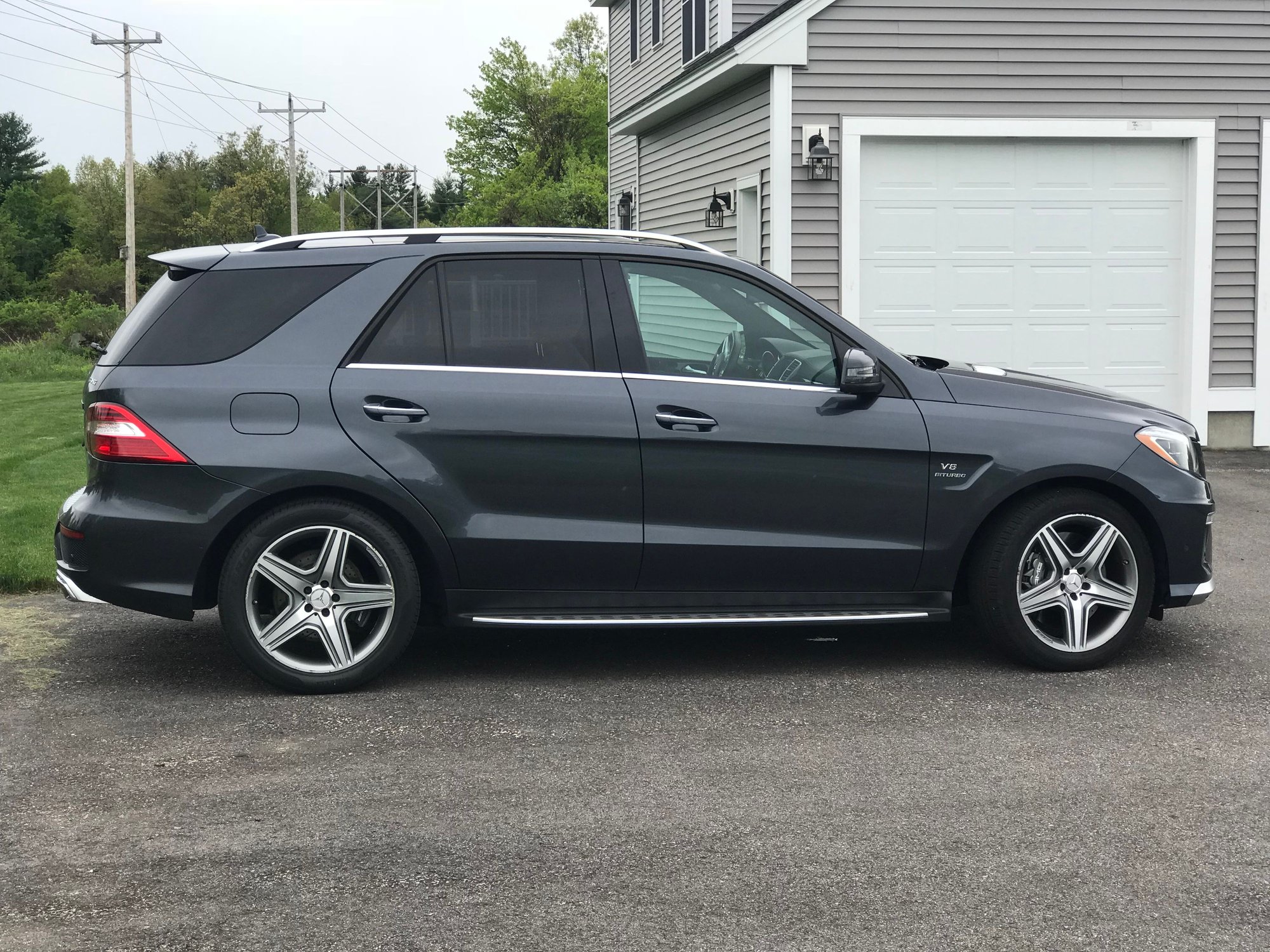 2012 Mercedes-Benz ML63 AMG - 2012 ML63 - Used - VIN 4jgda7eb3ca042917 - 62,000 Miles - 8 cyl - AWD - Automatic - SUV - Gray - Bow, NH 03304, United States