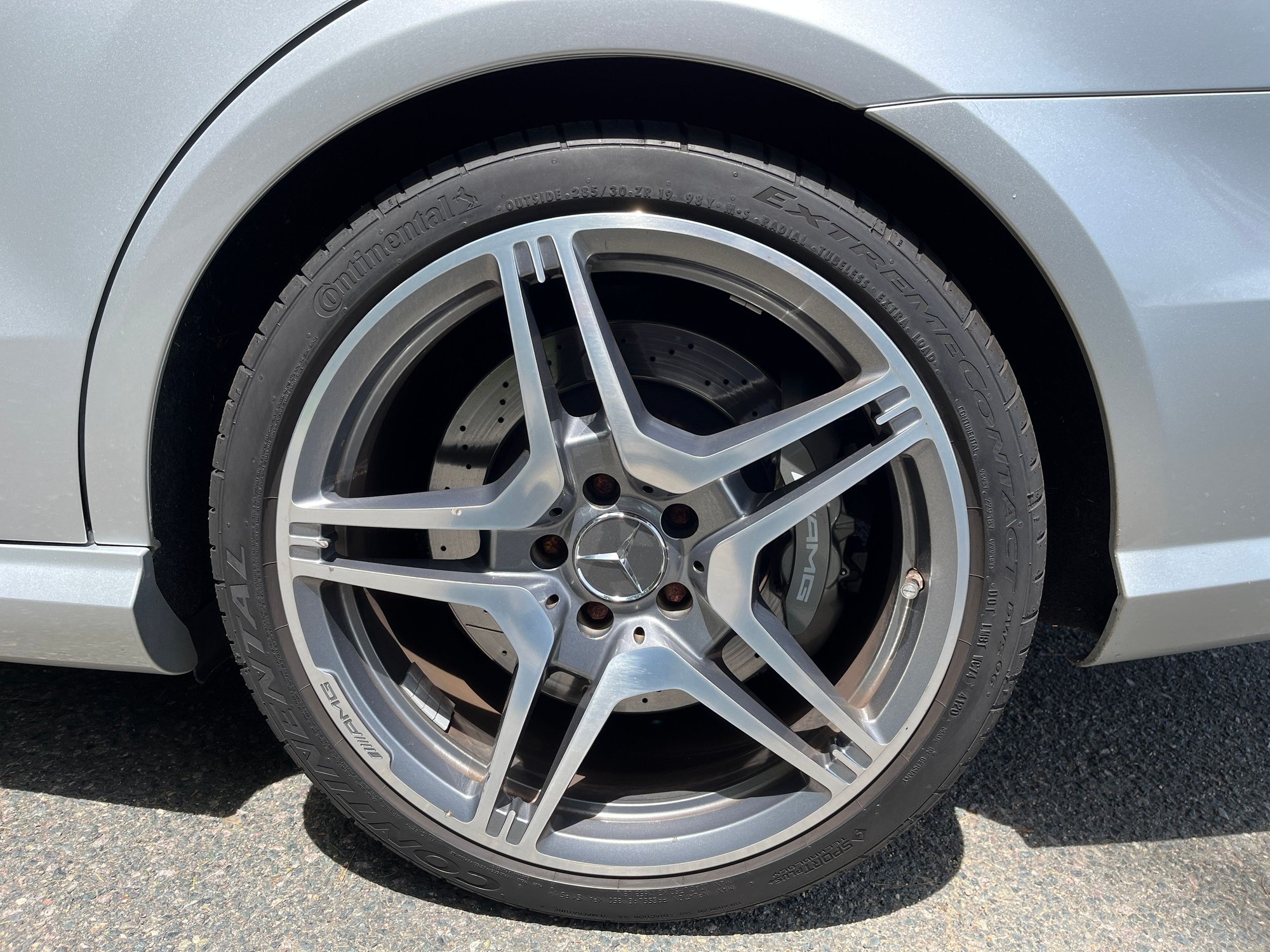 2011 Mercedes-Benz E63 AMG - 2011 Mercedes-Benz E-Class AMG E63 P30 - $39,900 (South Easton) - Used - VIN wddhf7hb0ba308269 - 72,169 Miles - 8 cyl - 2WD - Automatic - Sedan - Silver - South Easton, MA 02375, United States