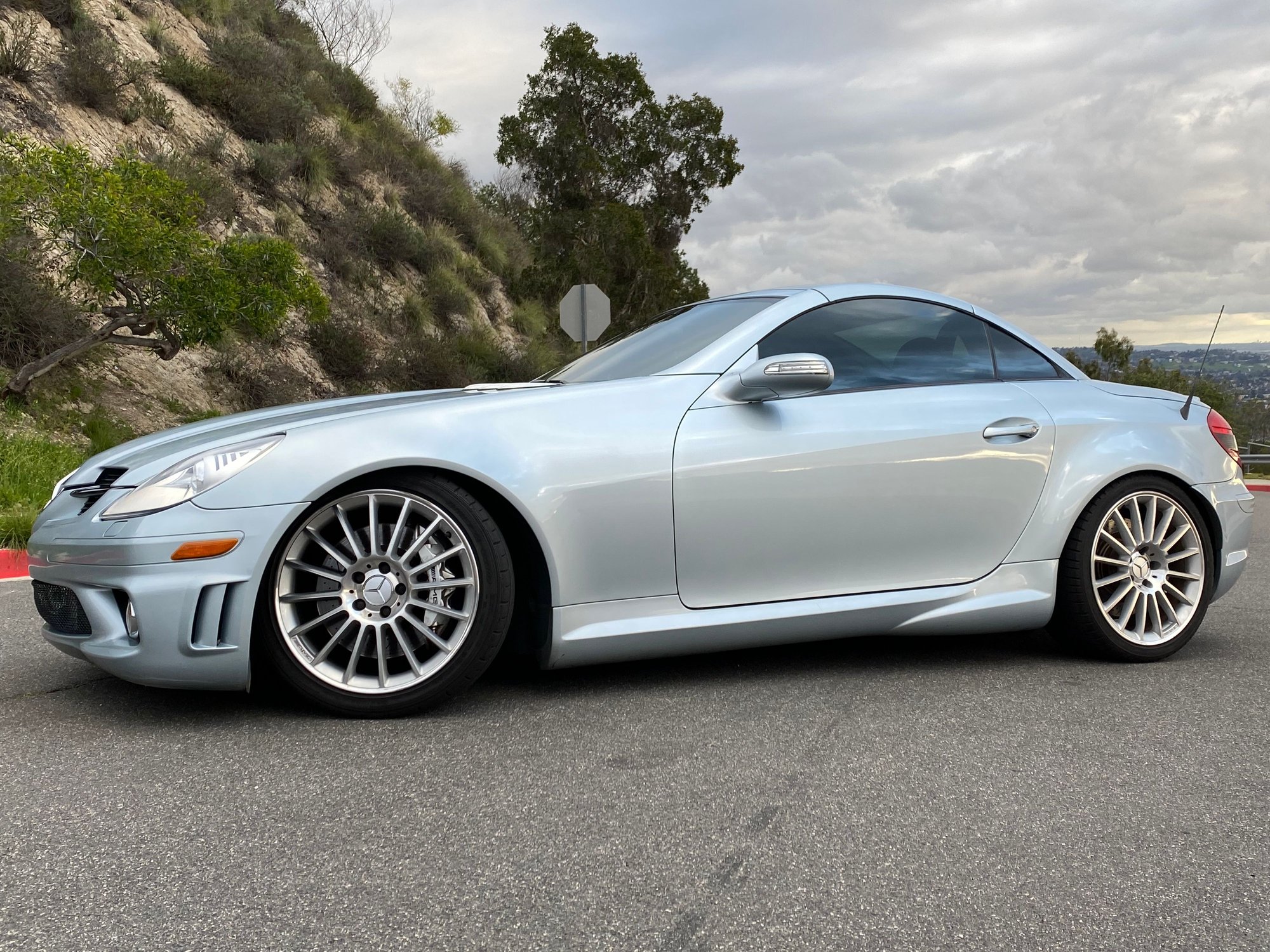2005 Mercedes-Benz SLK55 AMG - SoCal - 2005 Mercedes Benz SLK55 AMG - 51k Miles - Mint - Used - VIN WDBWK73F75F054413 - 51,500 Miles - 8 cyl - 2WD - Automatic - Convertible - Silver - Glendale, CA 91208, United States