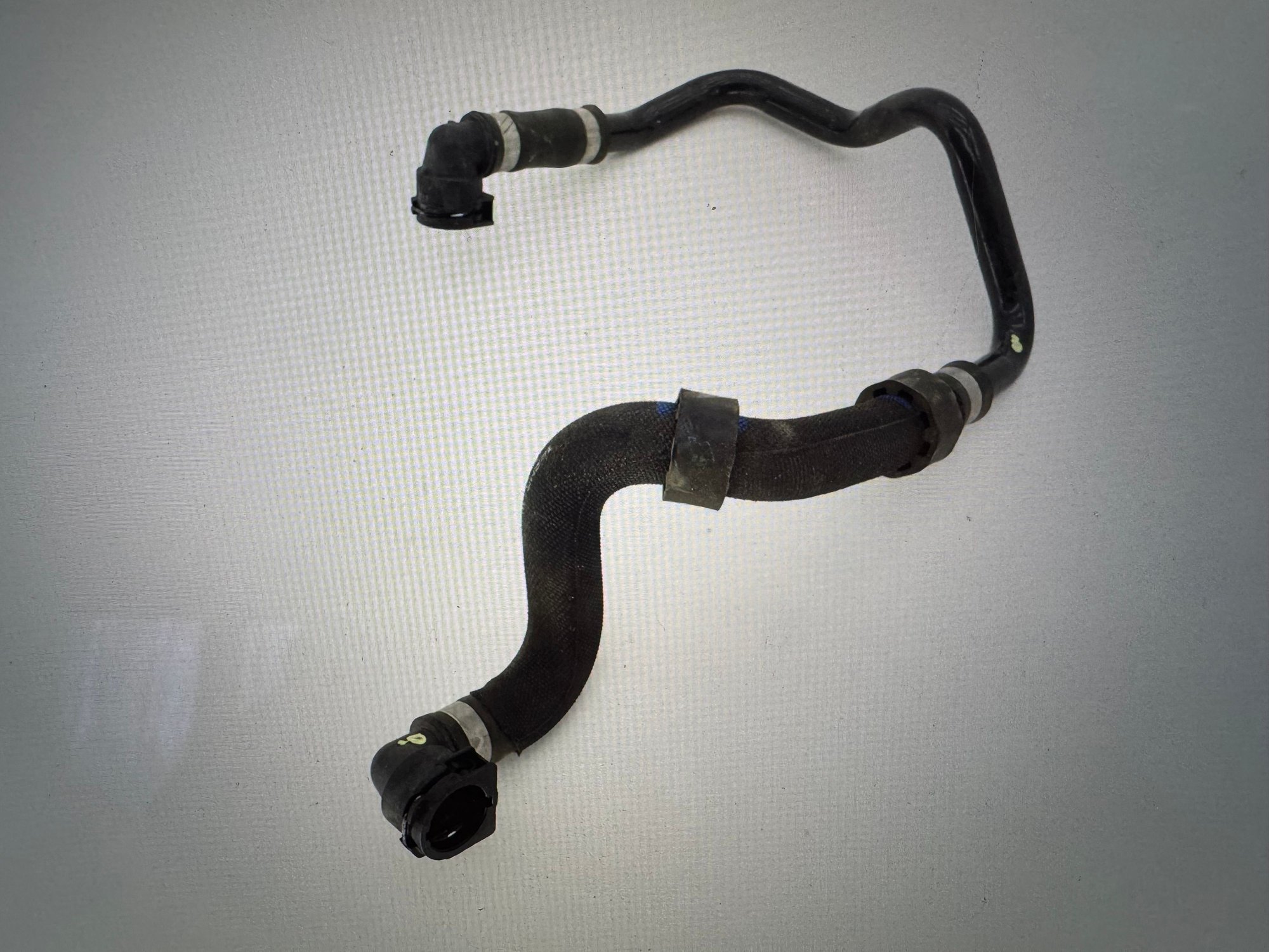 A2125015484. Upper HE hose.