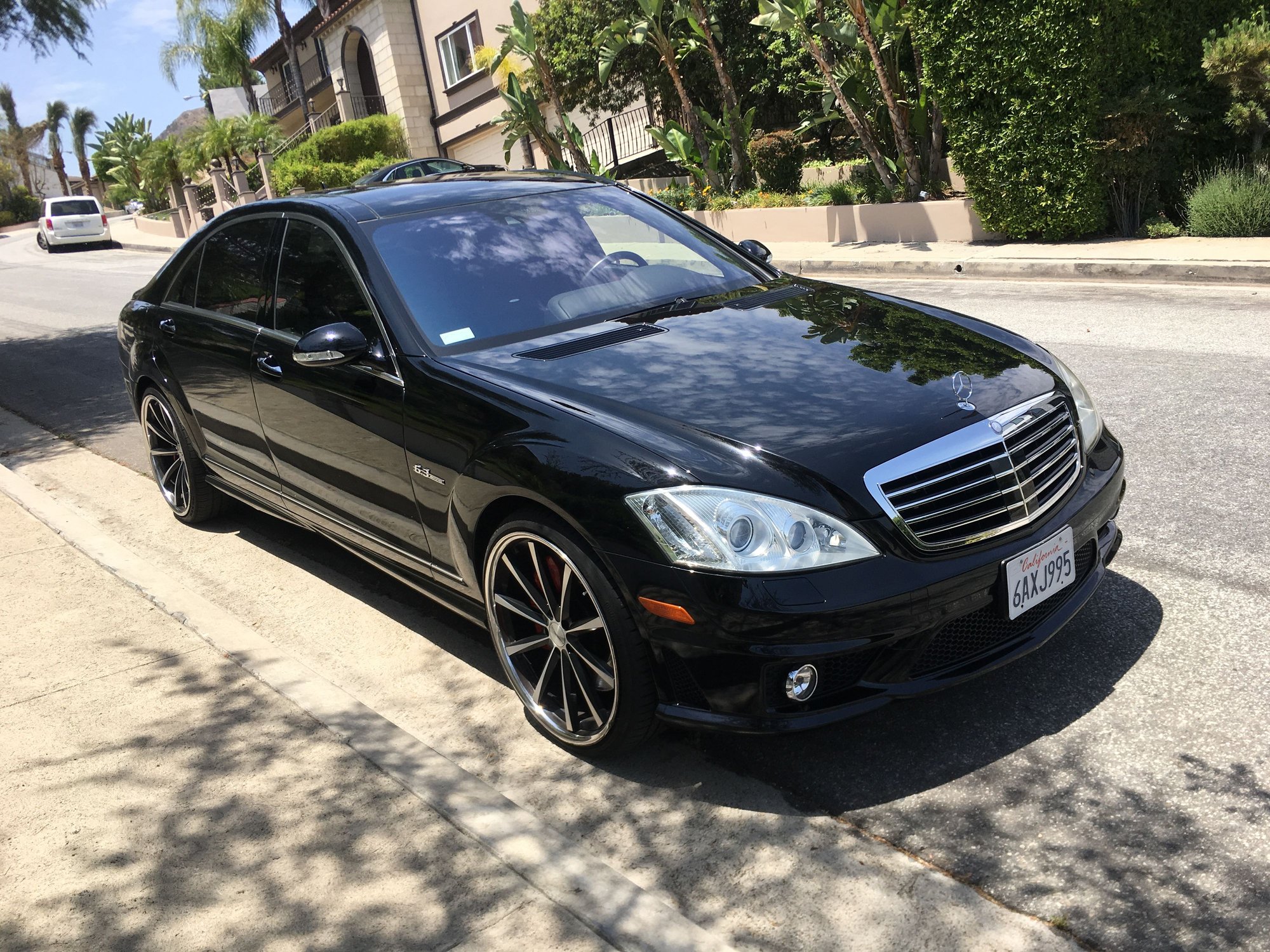 2008 Mercedes-Benz S63 AMG - 2008 Mercedes Benz S63 AMG - 45k miles - Clean Title - Used - VIN WDDNG77X38A148507 - 8 cyl - 2WD - Automatic - Sedan - Black - Glendale, CA 91202, United States