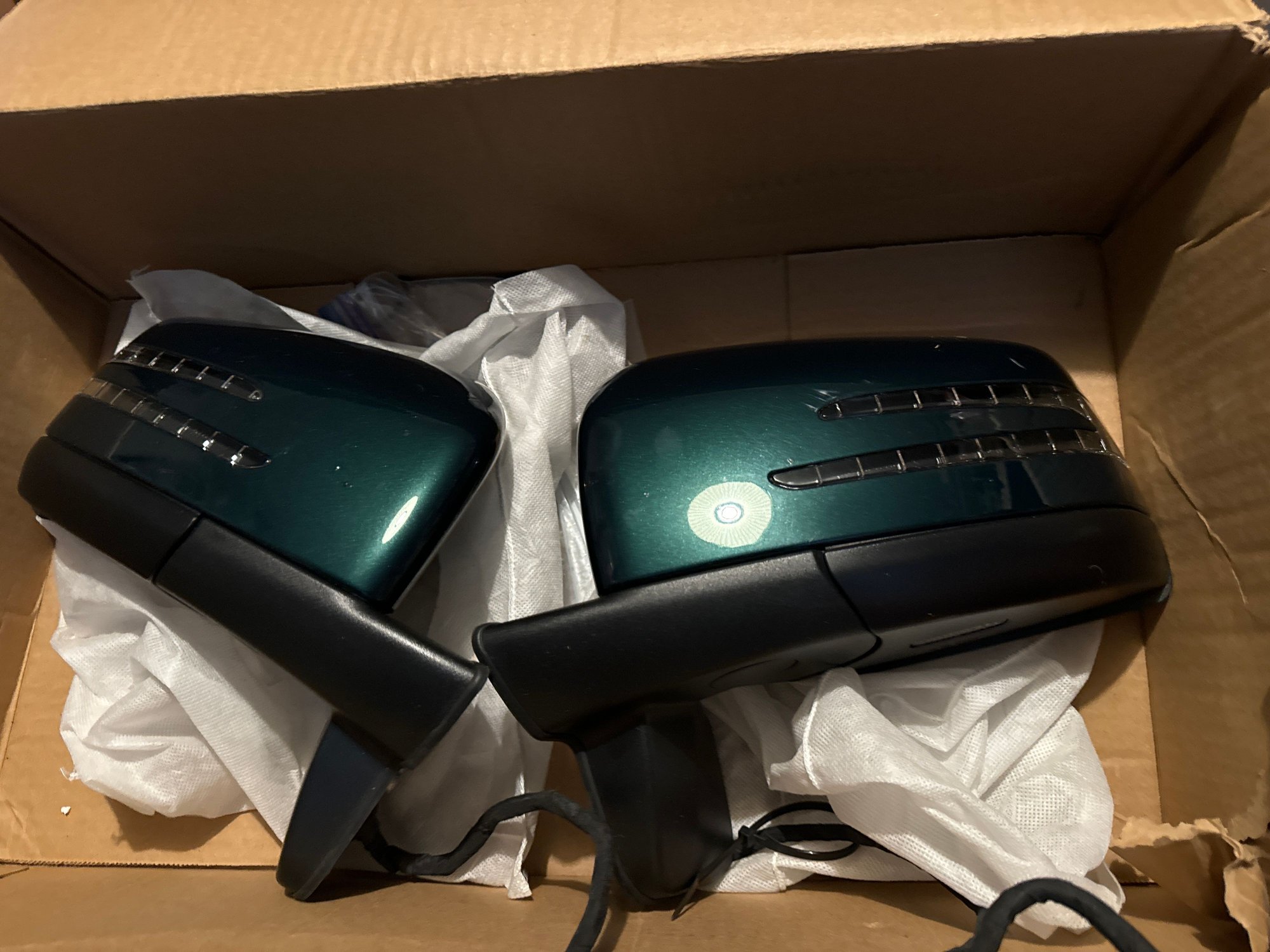 Exterior Body Parts - 2016 w463 g550 mirrors forest green - Used - 2015 to 2018 Mercedes-Benz G550 - Daly City, CA 94015, United States