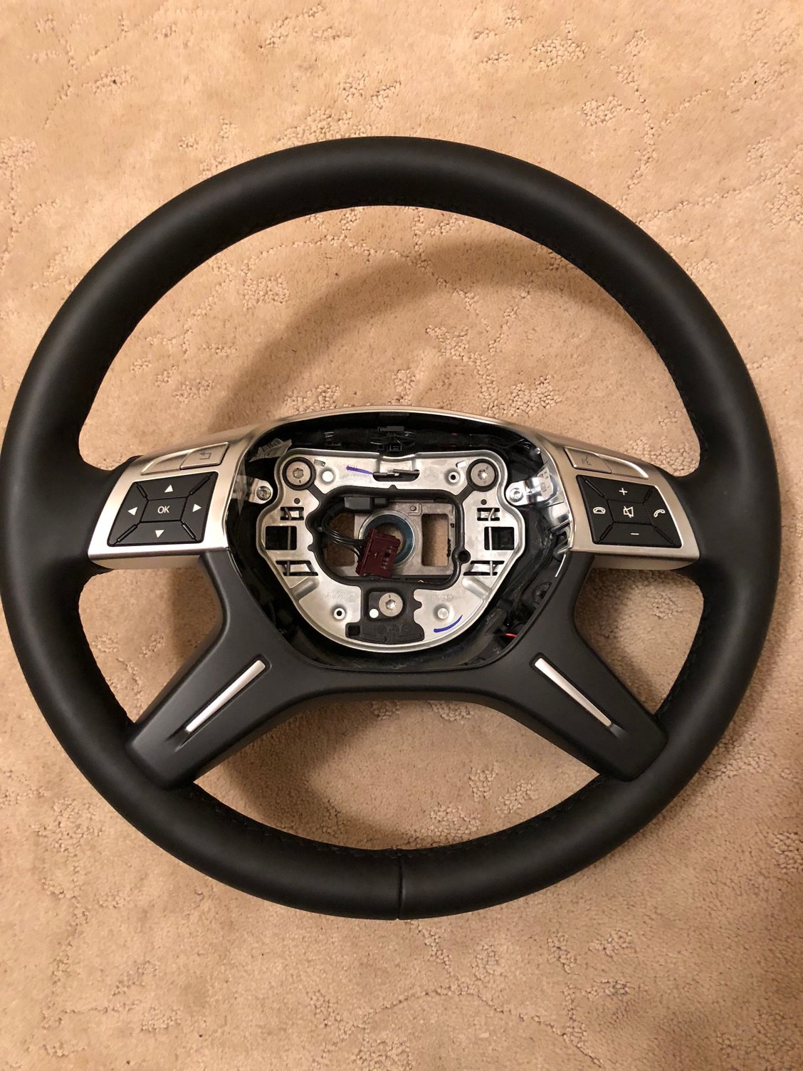 Interior/Upholstery - W166 Brand new steering wheel for sale - New - Edmonton, AB T5Y7J6, Canada
