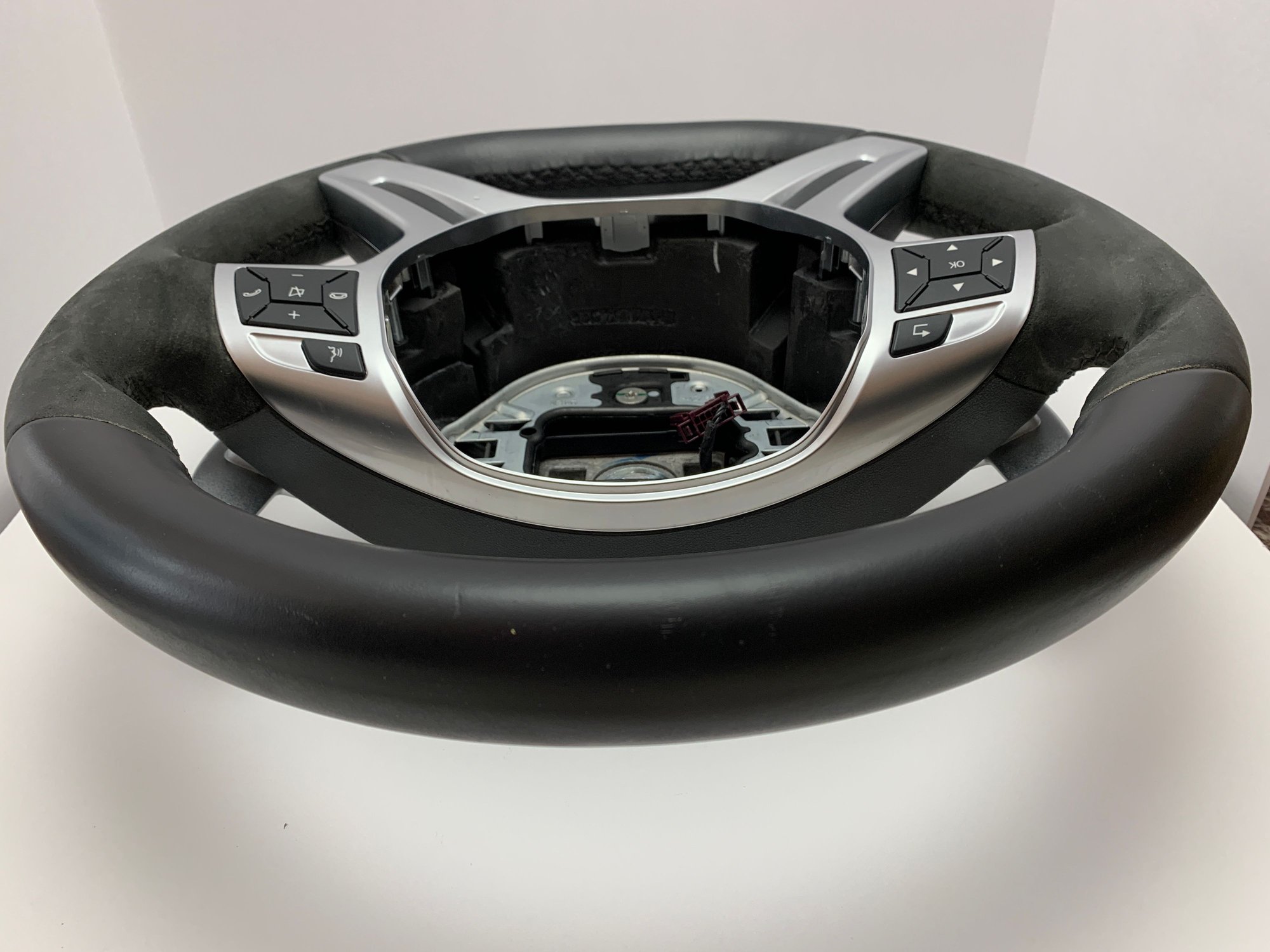 Steering/Suspension - MERCEDES AMG W166 ML63 X166 GL63 OEM FLAT BOTTOM STEERING WHEEL A1664601018 9G60 - Used - 2013 to 2018 Mercedes-Benz G550 - 2013 to 2016 Mercedes-Benz GL550 - 2012 to 2014 Mercedes-Benz ML550 - Bradenton, FL 34202, United States