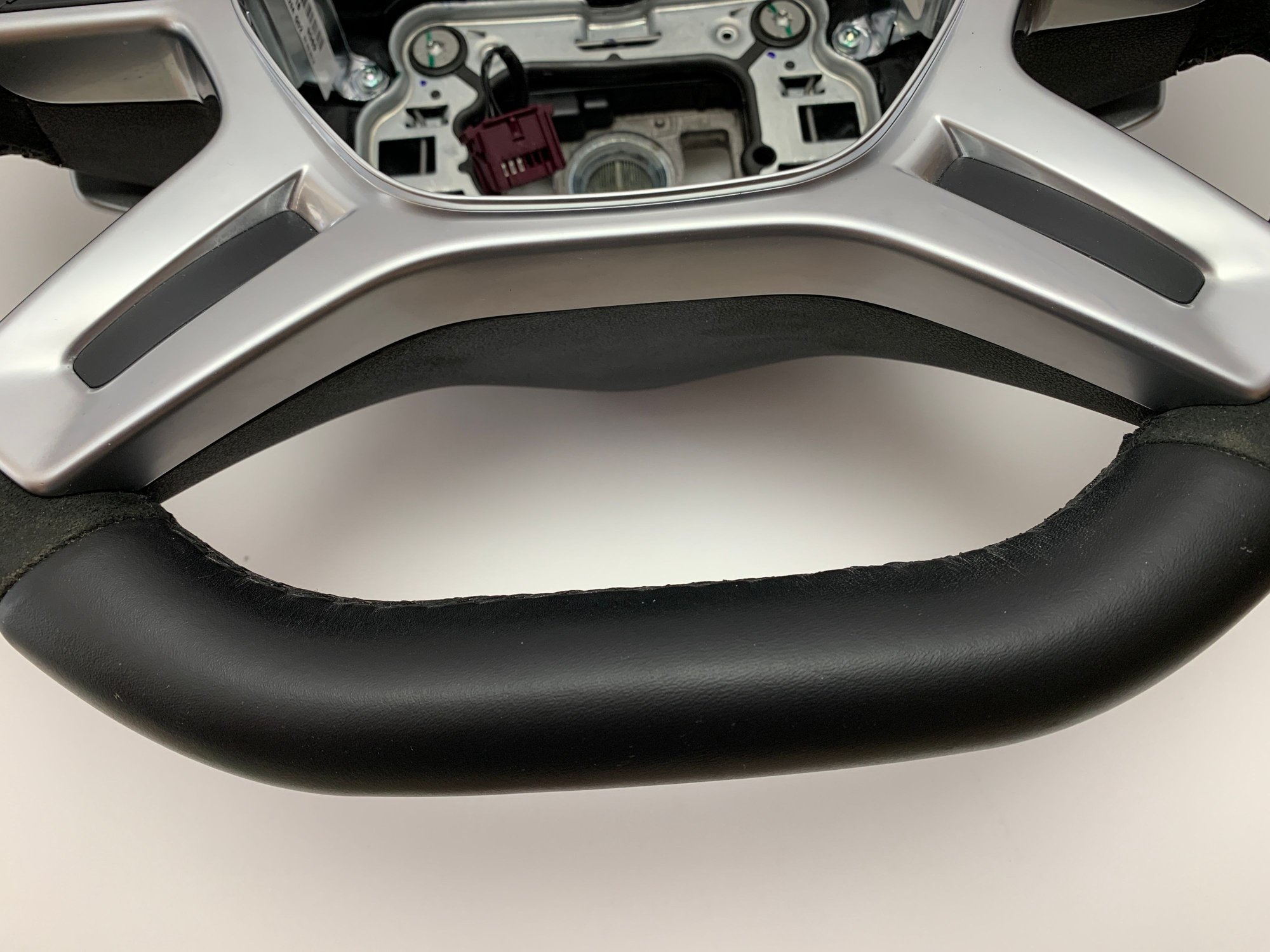 Interior/Upholstery - MERCEDES AMG W166 ML63 X166 GL63 W463 OEM FLAT BOTTOM STEERING WHEEL A1664601018 9G60 - Used - 2013 to 2018 Mercedes-Benz G550 - 2013 to 2016 Mercedes-Benz GL450 - 2012 to 2015 Mercedes-Benz ML350 - Bradenton, FL 34202, United States
