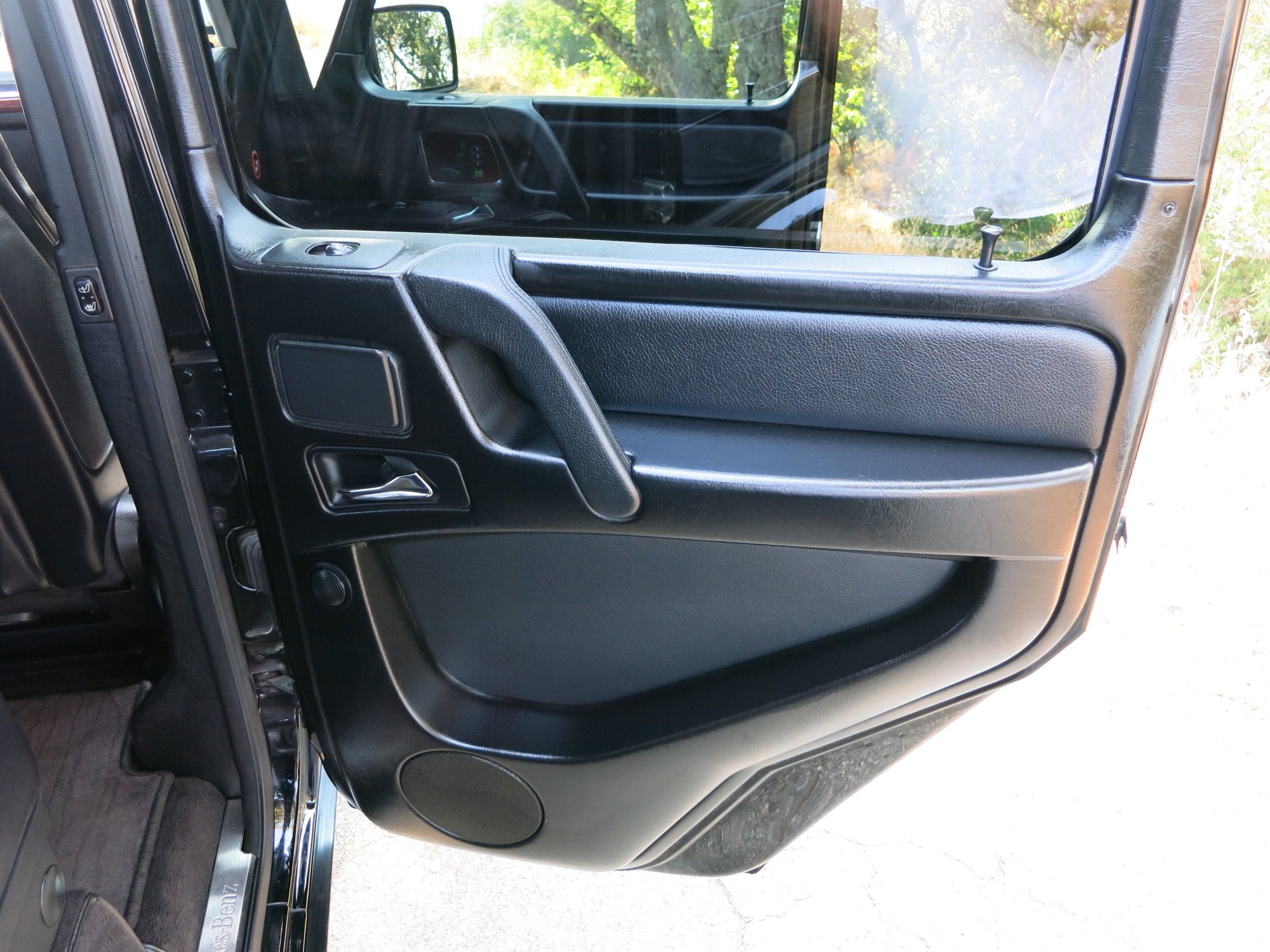 2012 Mercedes-Benz G550 - 2012 Mercedes-Benz G550 Black/Low Miles/Factory Extended Warranty - Used - VIN WDCYC3HF3CX197126 - 37,205 Miles - 8 cyl - 4WD - Automatic - SUV - Black - Palo Alto, CA 94306, United States