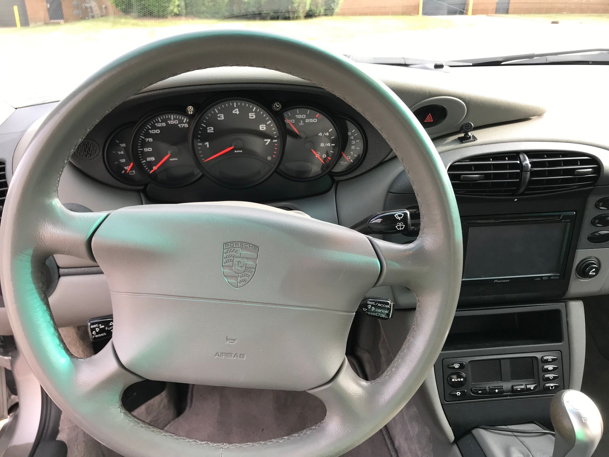 1999 Porsche 911 - 1999 911 75K miles 6 speed manual - Used - VIN wp0aa299xxs623025 - 75,060 Miles - 6 cyl - 2WD - Manual - Coupe - Silver - Chicago, IL 60616, United States