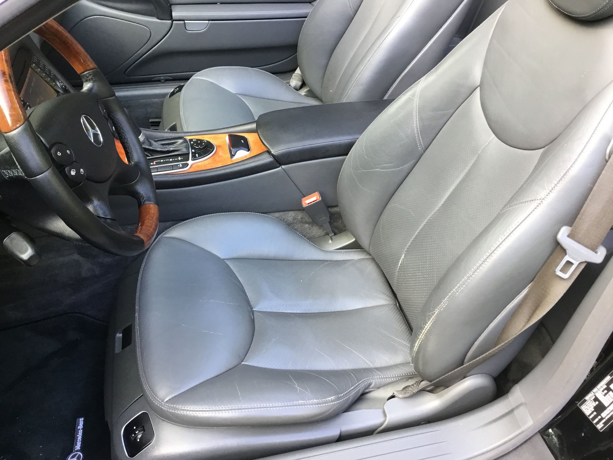 2006 Mercedes-Benz SL500 - 2006 Mercedes Benz SL500 in great condition - Used - VIN WDBSK75F16F109354 - 173,000 Miles - 8 cyl - 2WD - Automatic - Convertible - Black - Dartmouth, MA 02747, United States