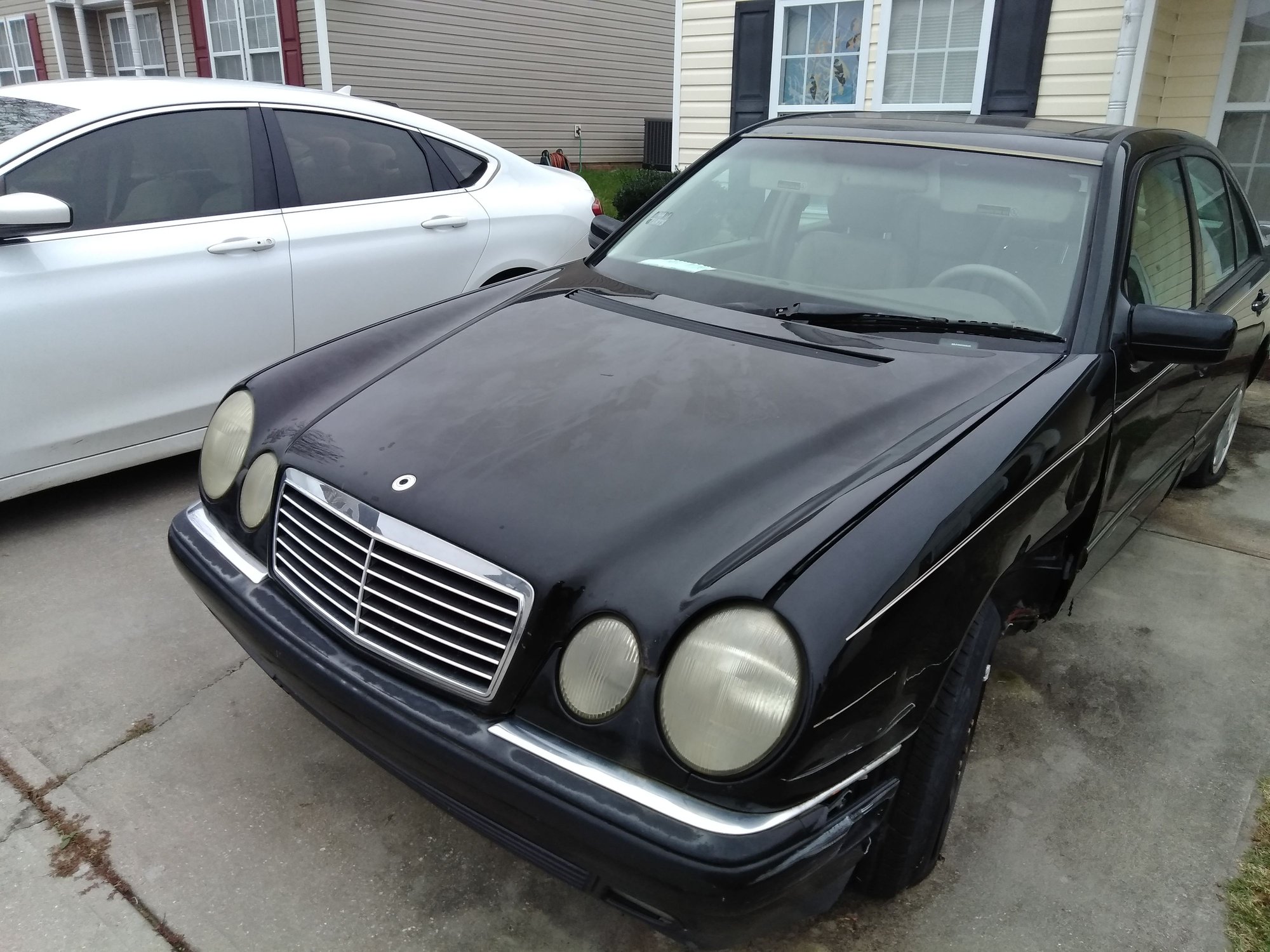 2010 Mercedes-Benz SLK350 - 99 Mercedes e320 - Accessories - $100 - Raleigh, NC 27604, United States