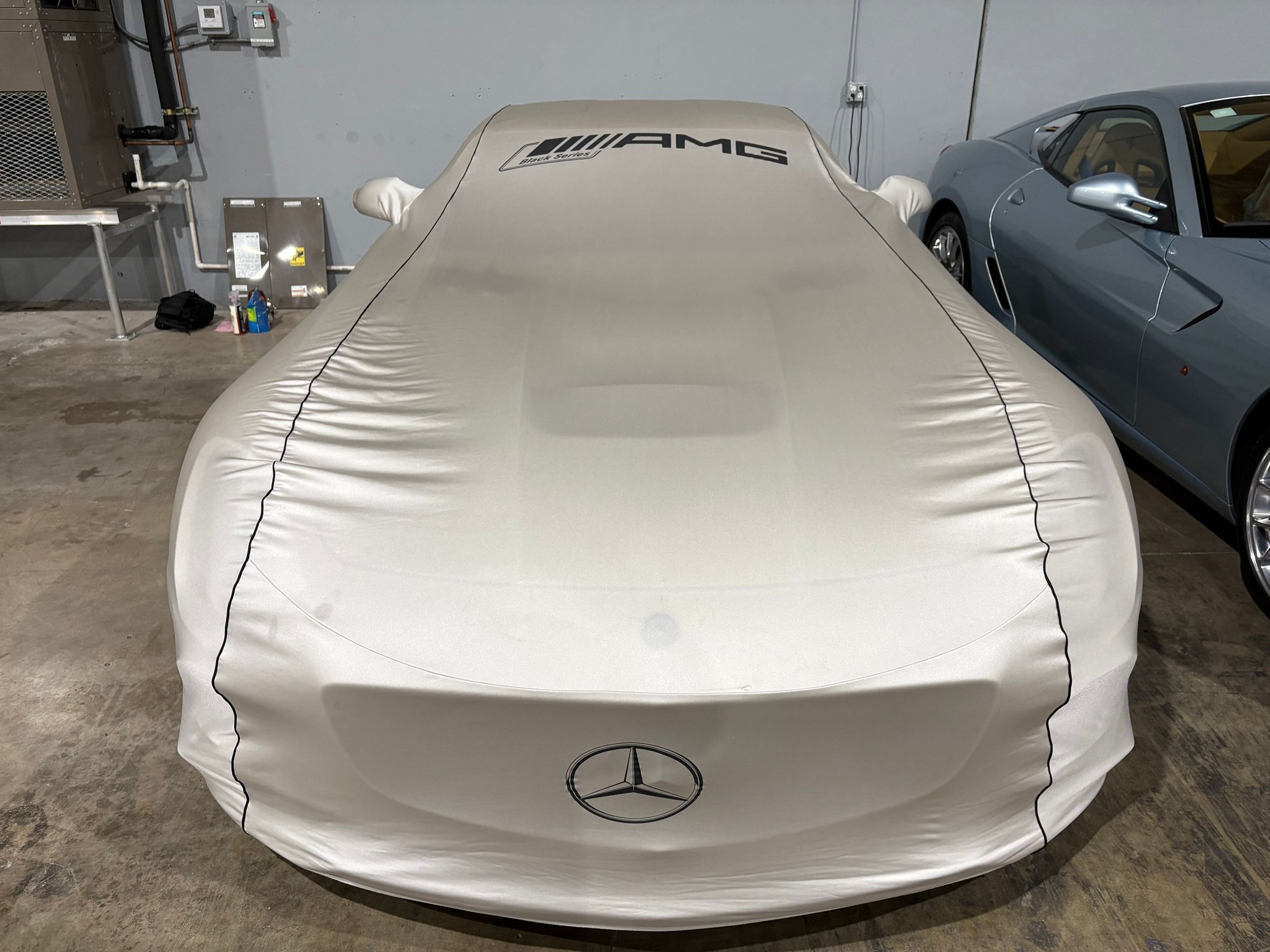 2014 Mercedes-Benz SLS AMG - SLS BLACK SERIES in designo Mystic White with 3655 miles - Used - VIN wddrj7ha6ea010789 - 3,655 Miles - 8 cyl - 2WD - Automatic - Coupe - White - Miami, FL 33143, United States
