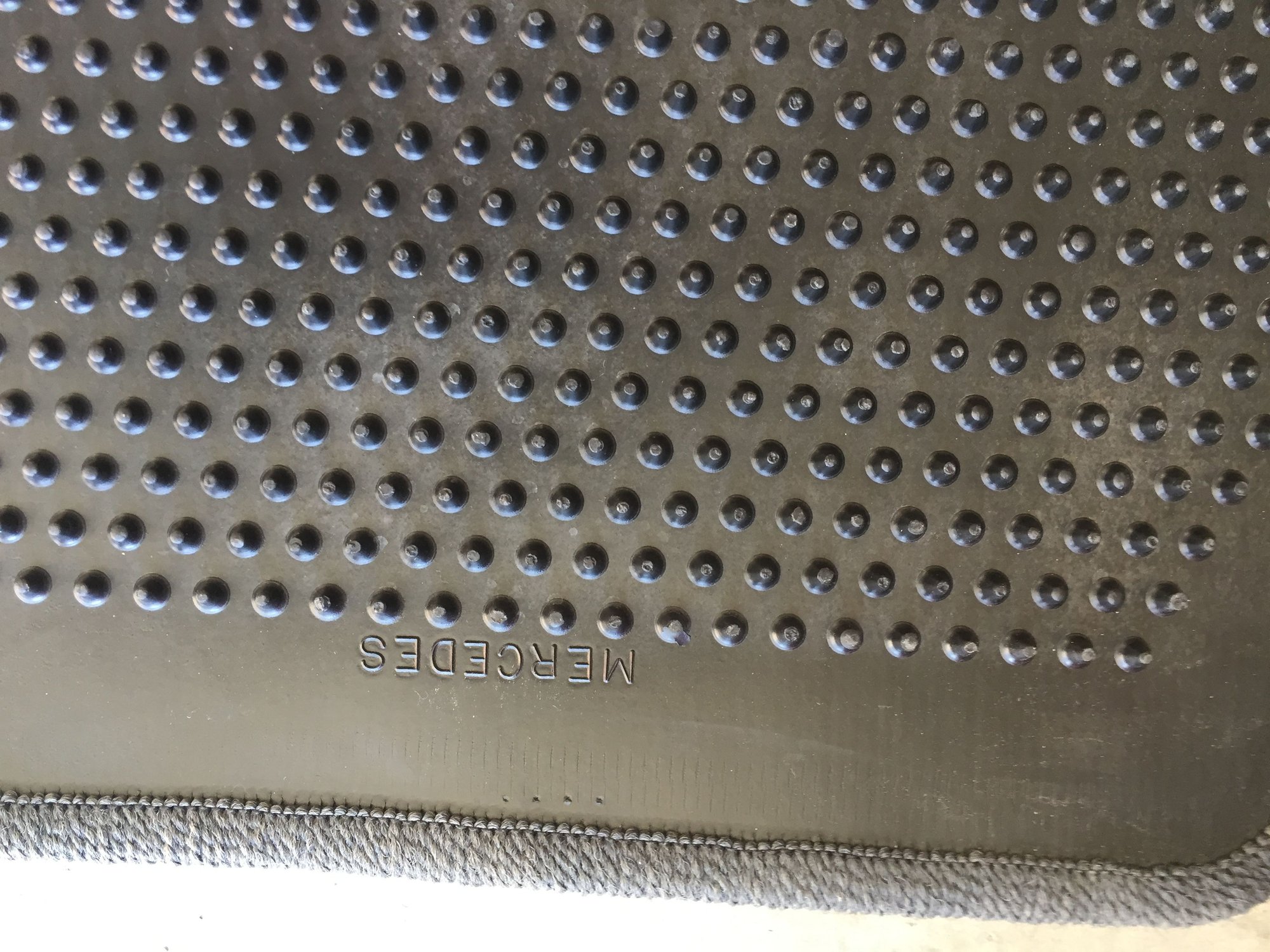 Interior/Upholstery - W163 Floor Mats - Used - 1998 to 2005 Mercedes-Benz ML320 - Sta Clarita, CA 91351, United States