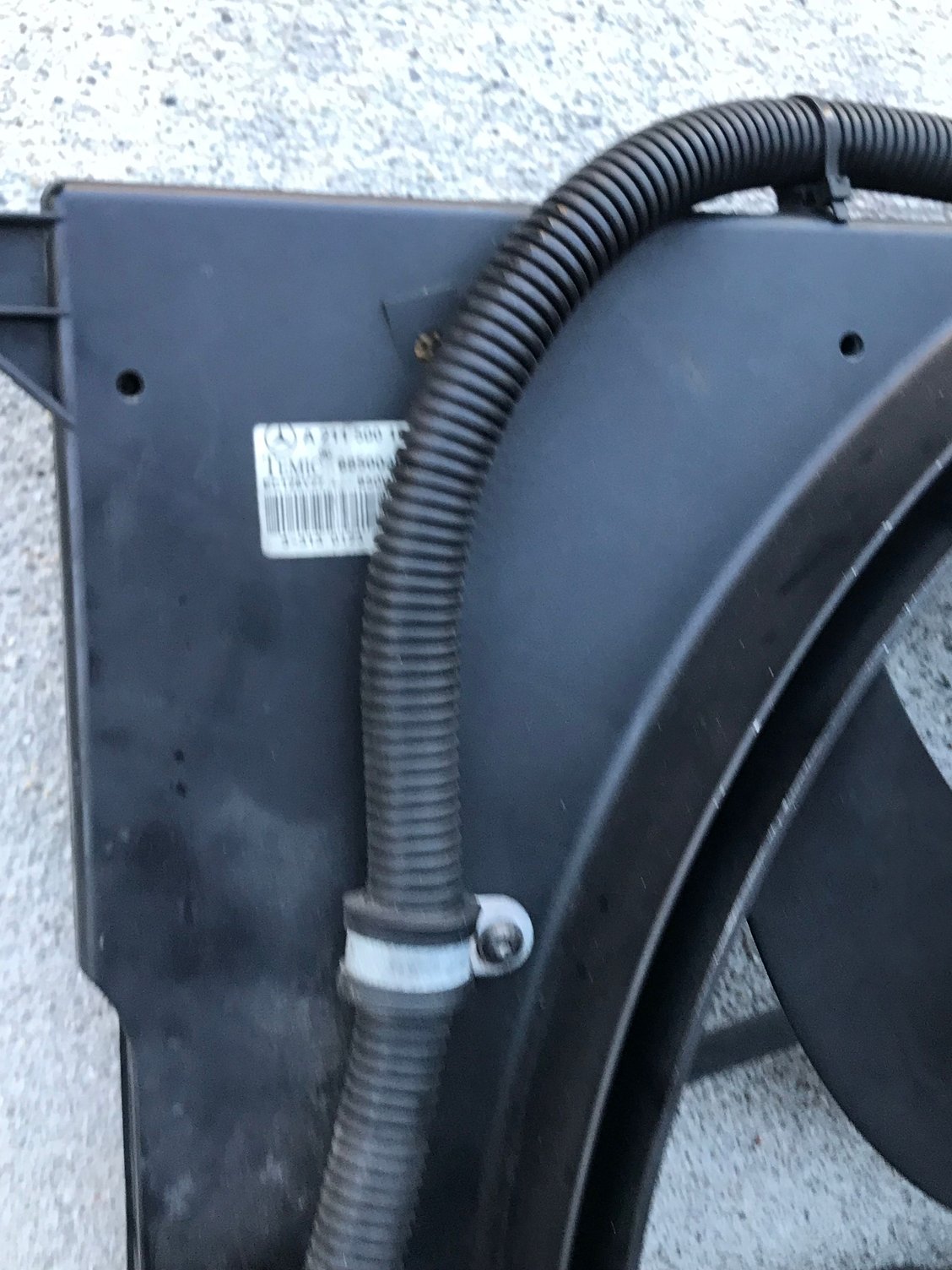 Engine - Intake/Fuel - Mercedes W211 C216 W219 W221 Engine Cooling Fan Assembly - Used - 2007 to 2009 Mercedes-Benz E63 AMG - Cincinnati, OH 45255, United States