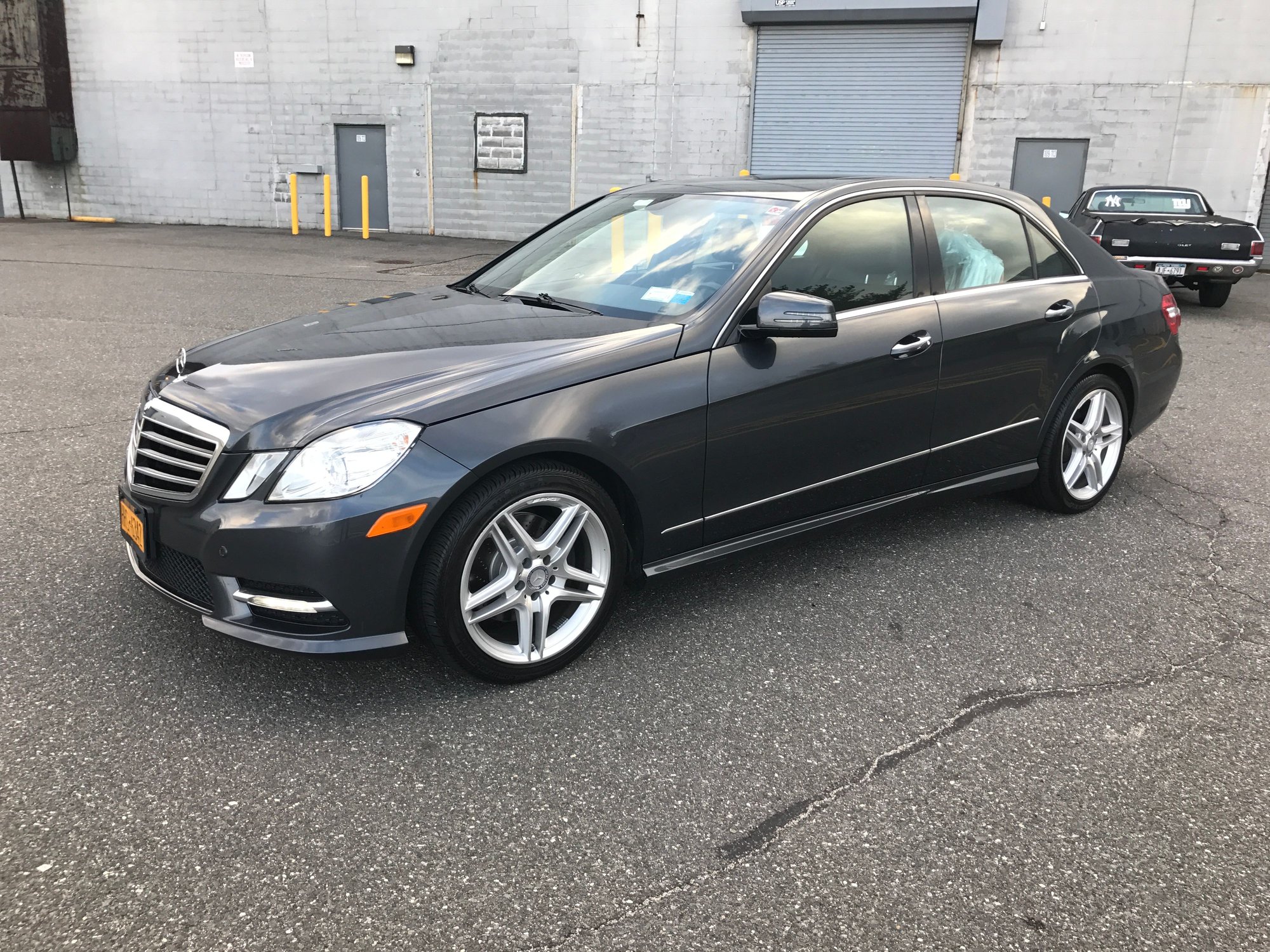 2013 Mercedes-Benz E350 - 2013 E350 4 Matic   Sport Pkg AMG  for Sale - Used - VIN WDDHF8JB3DA670387 - 6 cyl - AWD - Automatic - Sedan - Gray - Westbury, NY 11590, United States