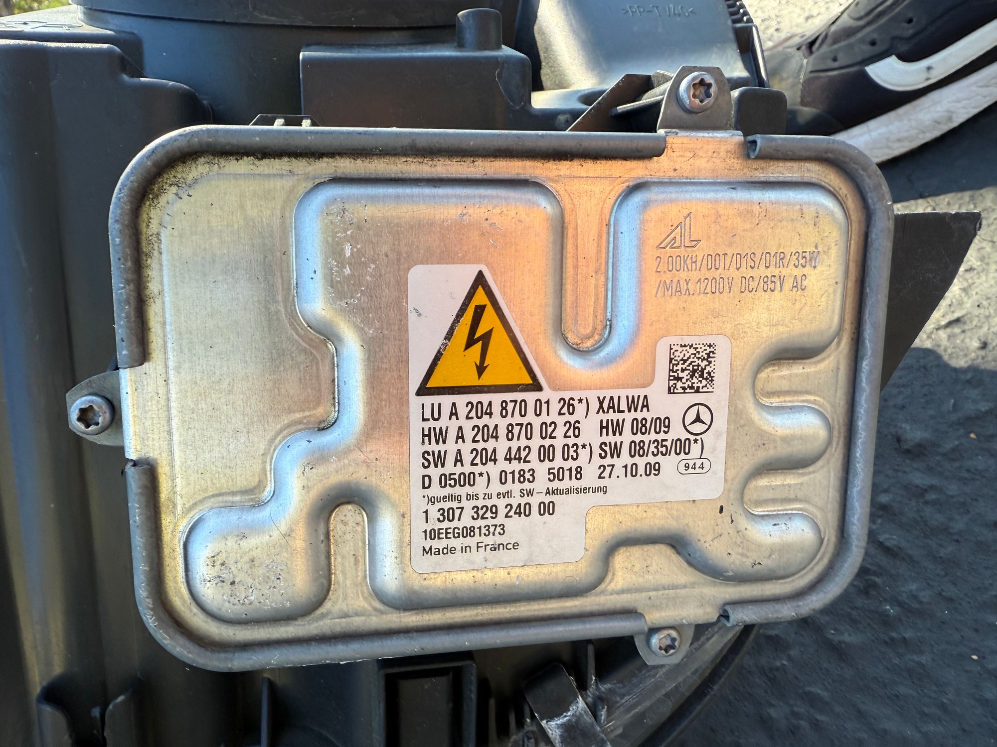 Lights - W204 C63 Headlight Set - Used - 2008 to 2011 Mercedes-Benz C63 AMG - Aptos, CA 95003, United States