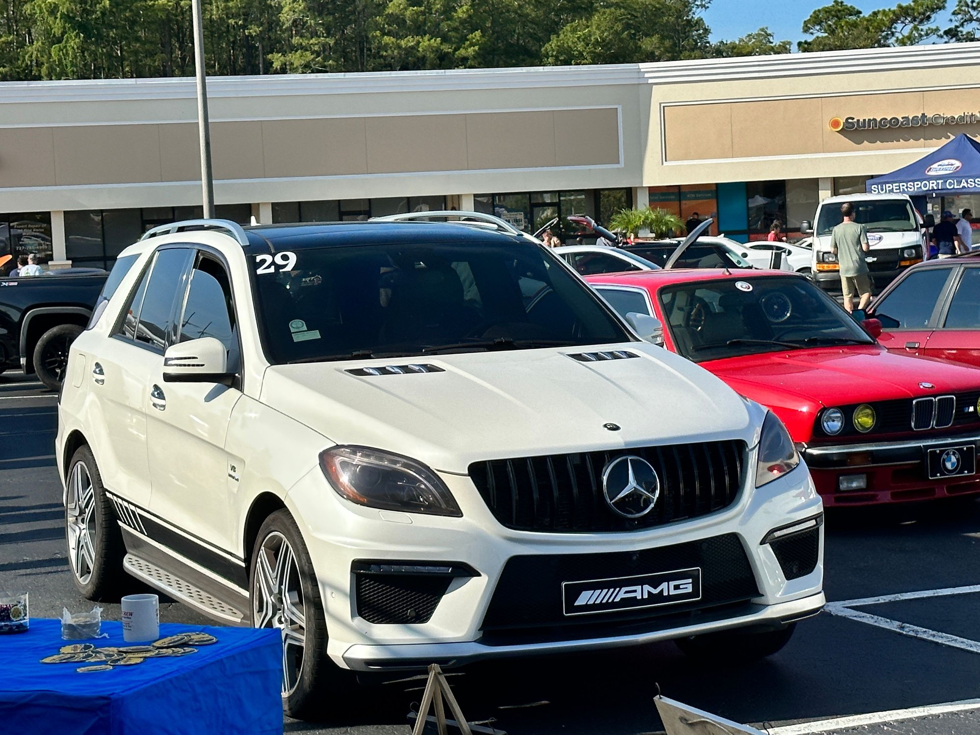 2014 Mercedes-Benz ML63 AMG - ML63 AMG pearl white with brown interior - Used - VIN 4JGDA7EB2EA272788 - 152,000 Miles - 8 cyl - AWD - Automatic - SUV - White - Largo, FL 33774, United States