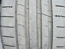 265/35ZR20 Tire