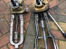 The linkage on left is from W203 the one on left is from R170 came with gearbox I’m using R170 on it sits further back