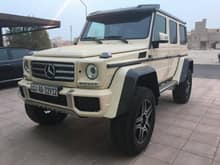 Interesting color on this Mercedes-Benz G500 AMG 4x4² in Kuwait.