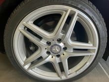18" staggered wheels